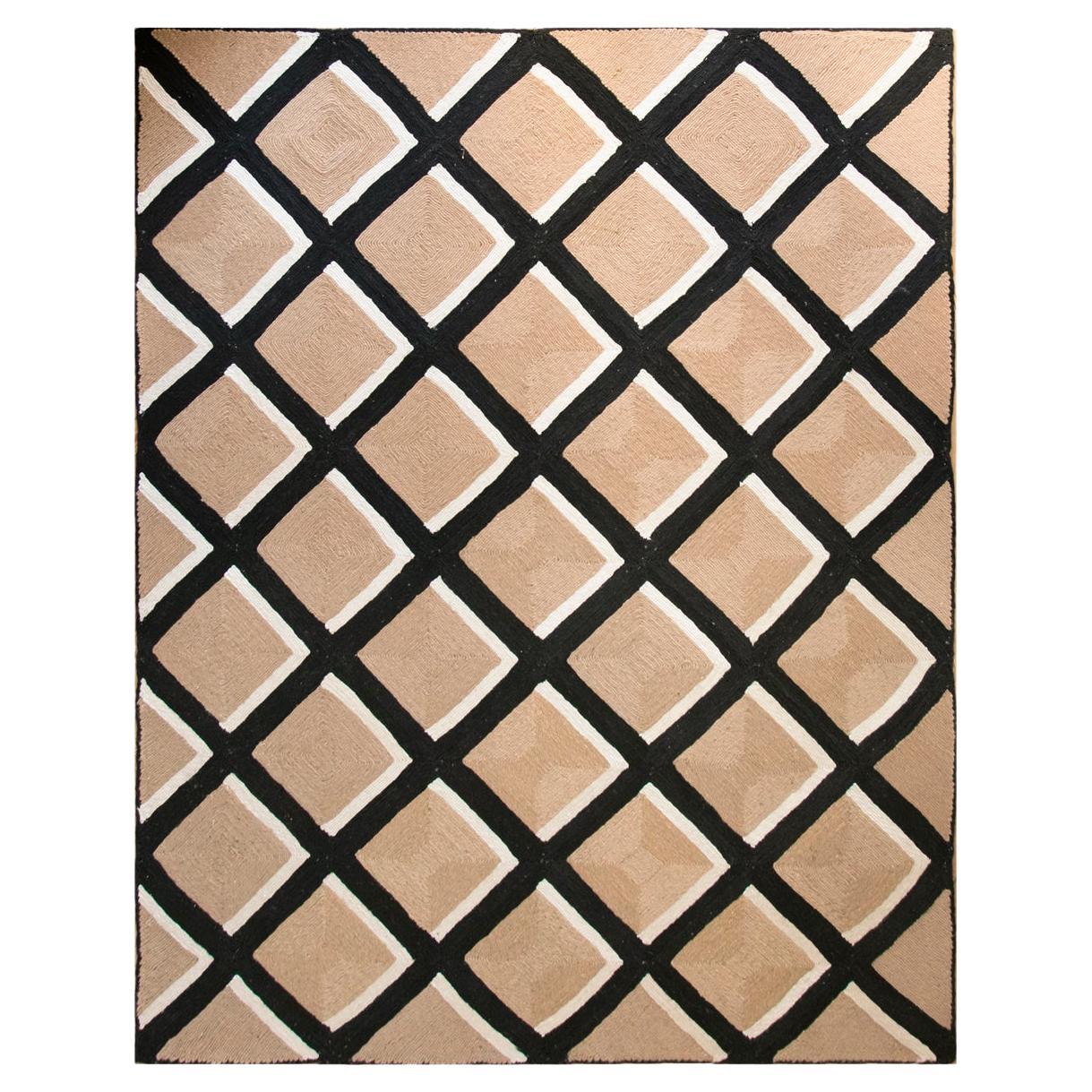 Modern Handwoven Polypropylene Outdoor Rug Carpet Beige&Black DiamondMartini For Sale