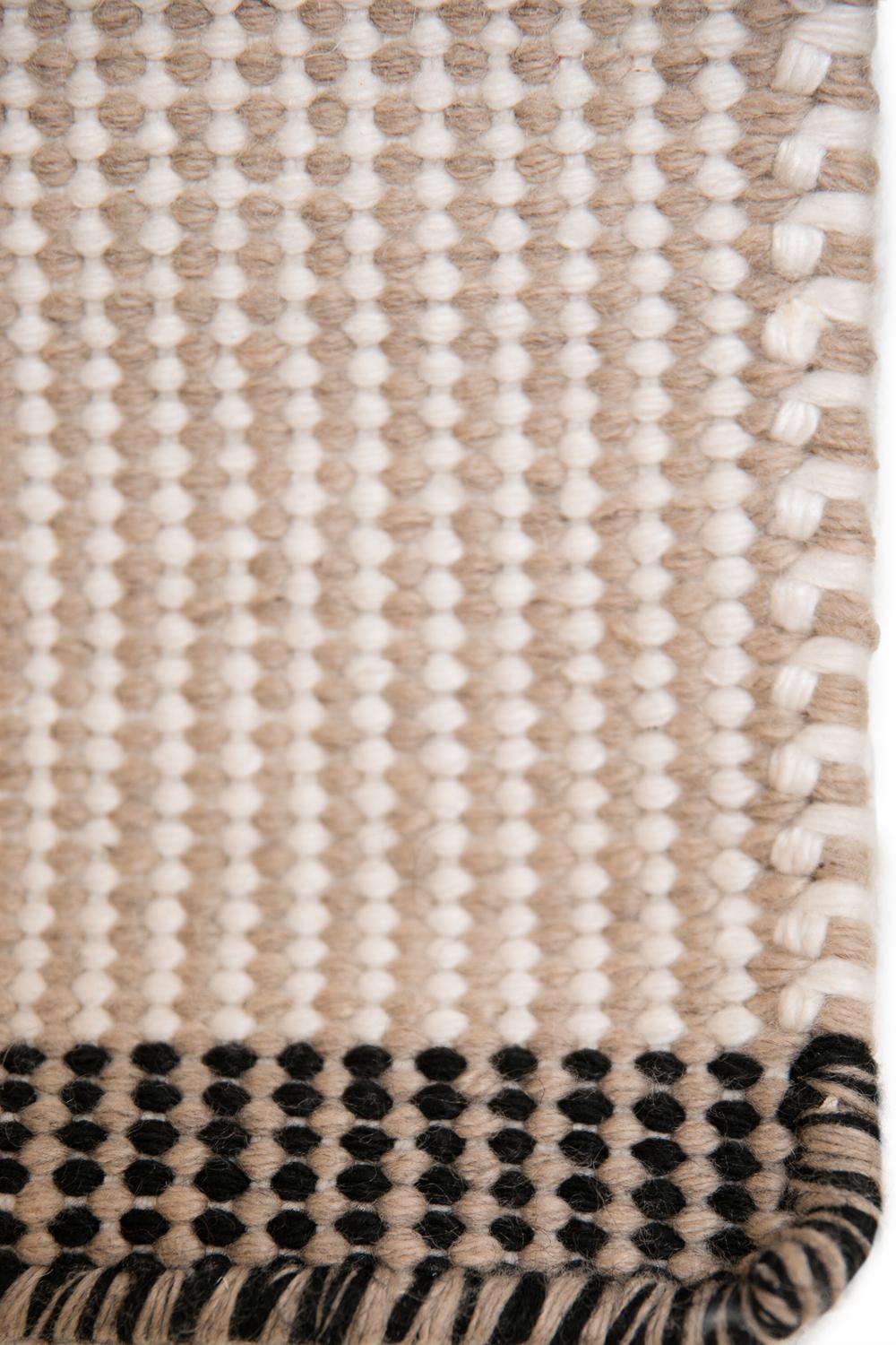 Acrylic Modern Handwoven Polypropylene Outdoor Rug Carpet Beige&Black Touareg For Sale