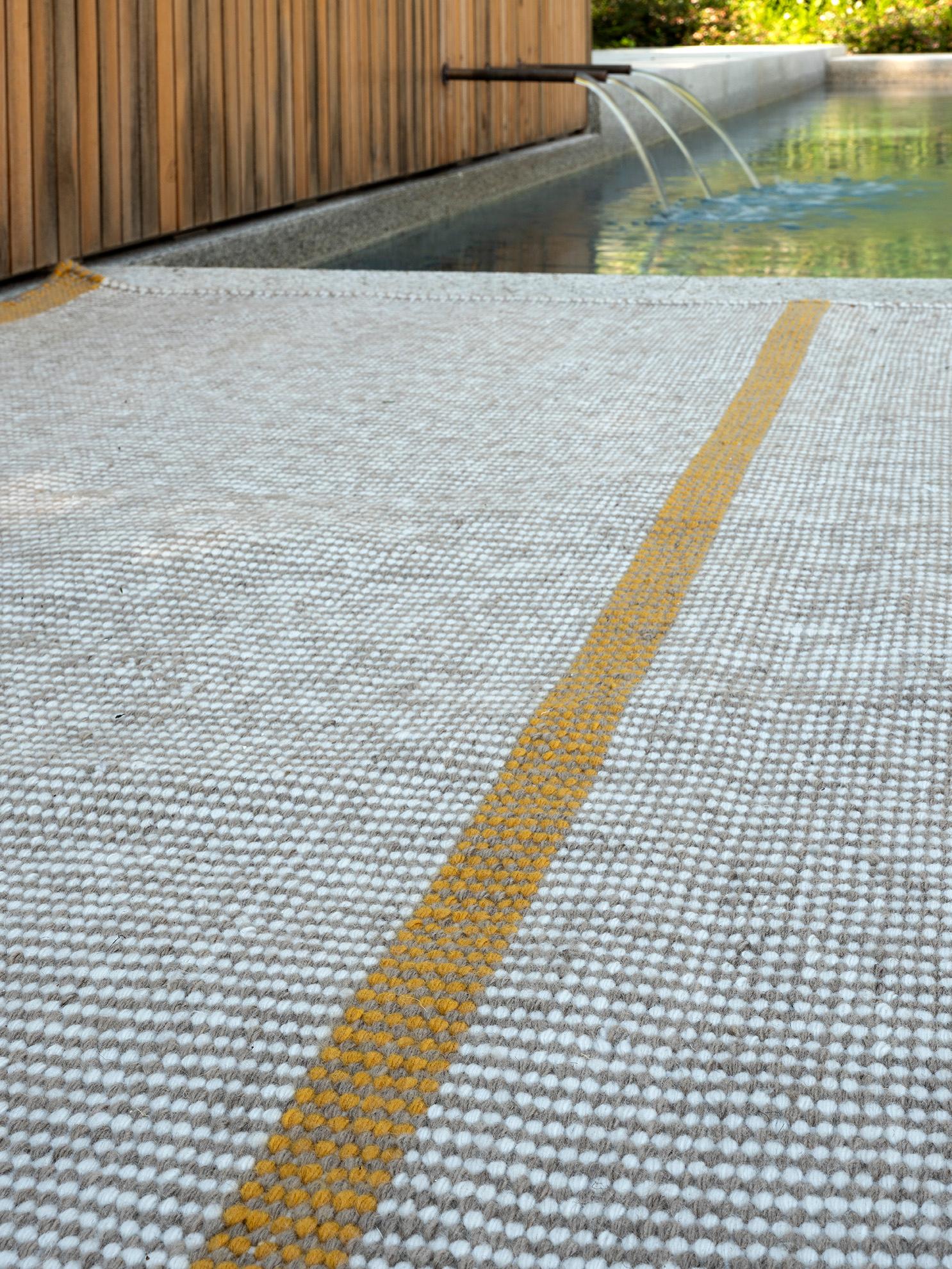 Moderner handgewebter Polypropylen-Teppich für draußen Beige&Senf Touareg (Indisch) im Angebot