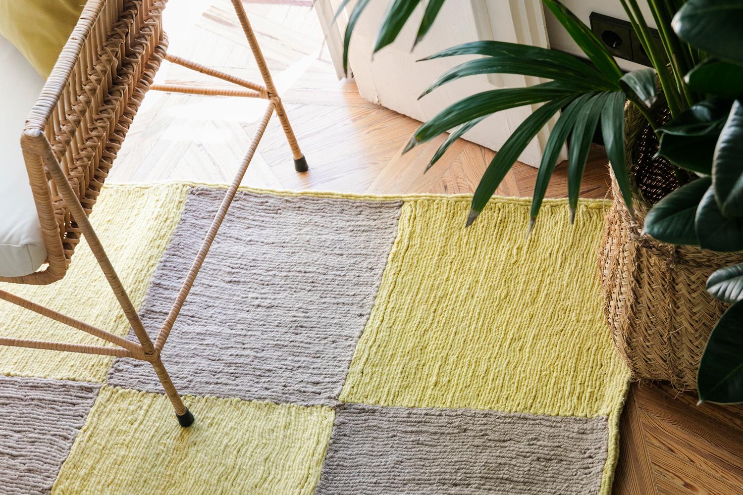 Modern Handwoven Polypropylene Outdoor Rug Carpet Light Green&Beige Trastevere For Sale 2