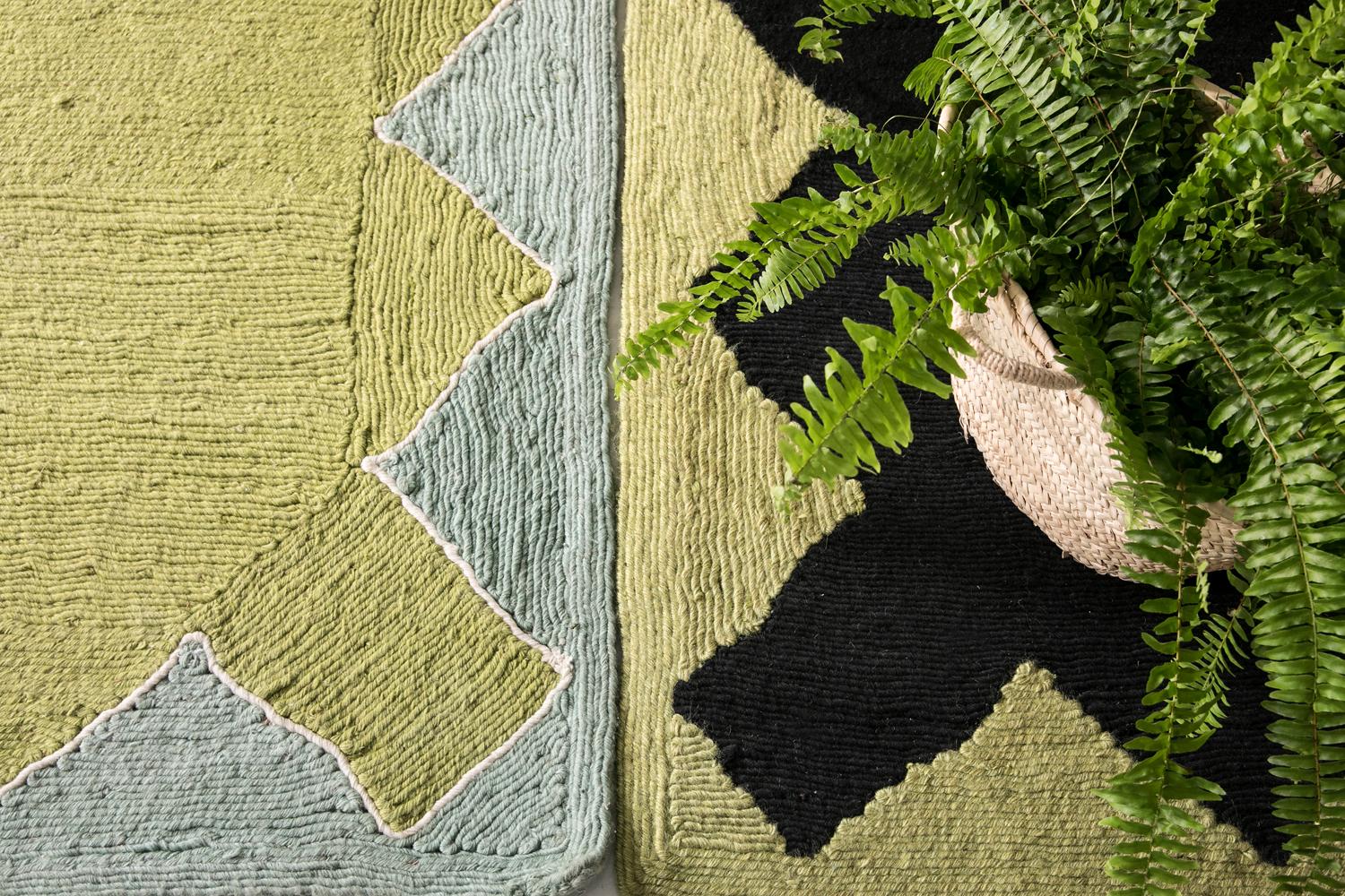 Modern Handwoven Polypropylene Outdoor Rug Carpet Light Green&Turquoise Gelato For Sale 2