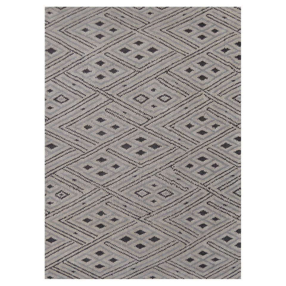 Modern Wool Diamond Pattern Handwoven Rug For Sale at 1stDibs