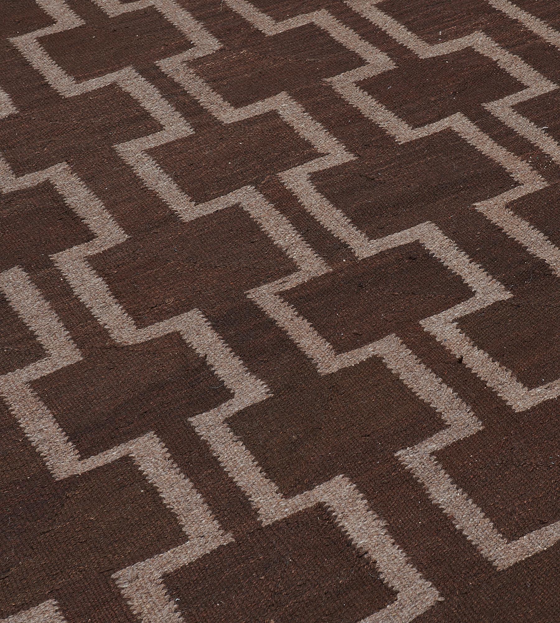 Modern Handwoven Wool Flatweave Rug In New Condition For Sale In West Hollywood, CA