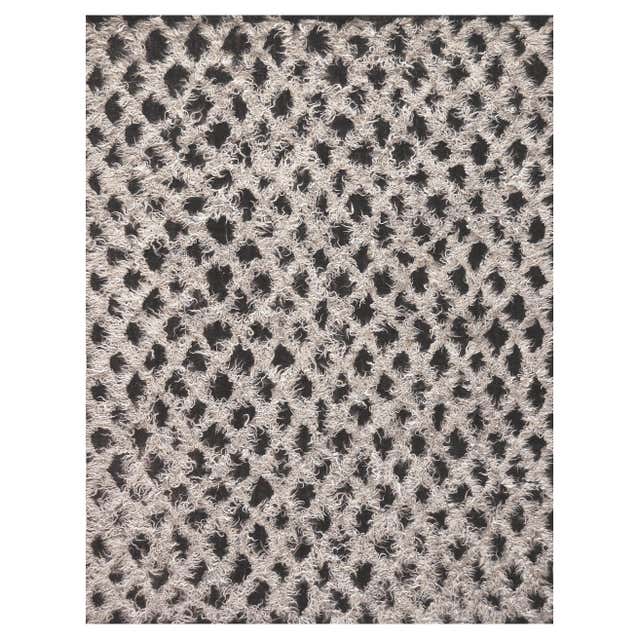 Modern Wool Diamond Pattern Handwoven Rug For Sale at 1stDibs