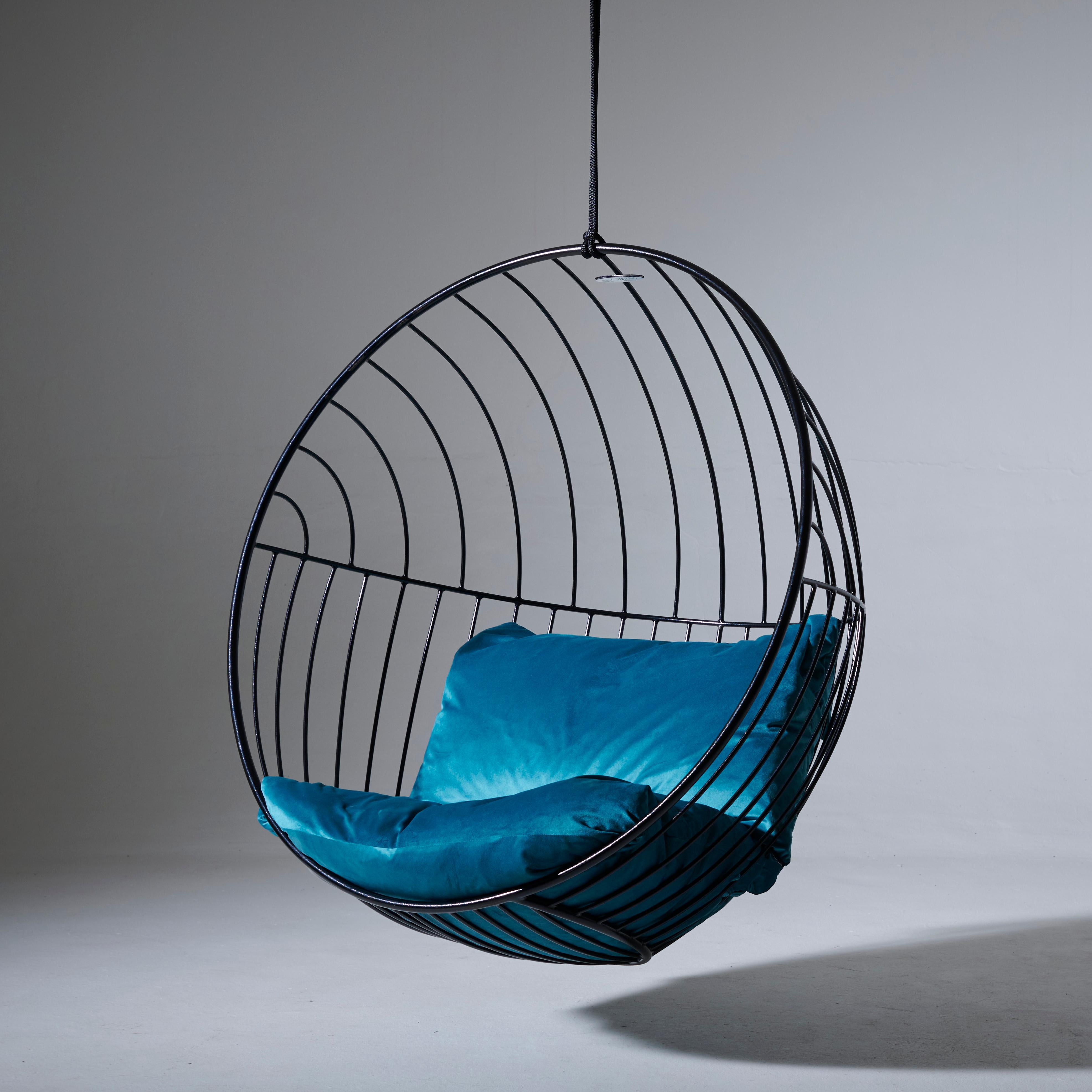 The Bubble hanging chair swing seat's round shape creates a cozy feel. The modern patterns are striking in its visual appeal.

The chair has been designed to be very comfortable and relaxing. It is ideal for landscaping, contract, public space,
