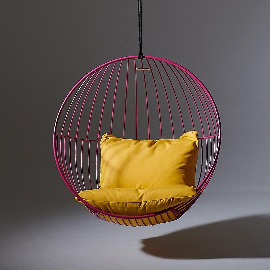 Modern Hanging Bubble Chair with Velvet Cushions In New Condition For Sale In Johannesburg, ZA