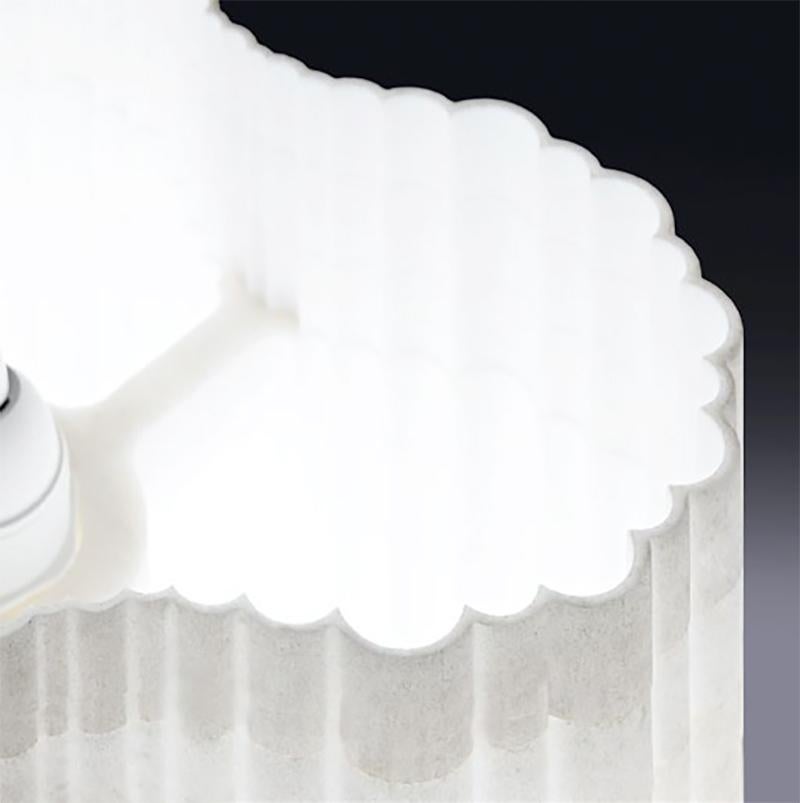 Marbre Lampe suspendue moderne en marbre blanc poli taillé en jais d'eau Paolo Ulian, fabriquée à la main en vente
