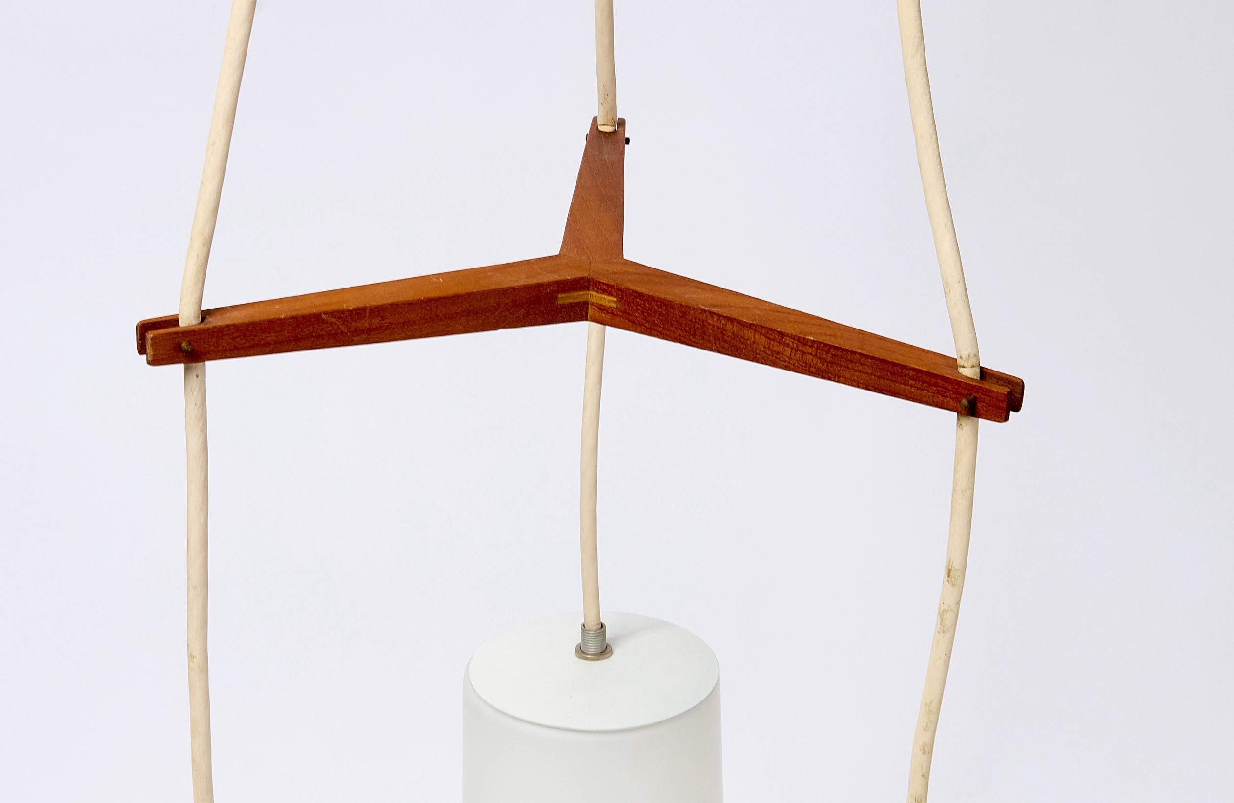 Fatto a mano Lampada a sospensione moderna di Presco-Lite, Berkley California, circa 1965. in vendita