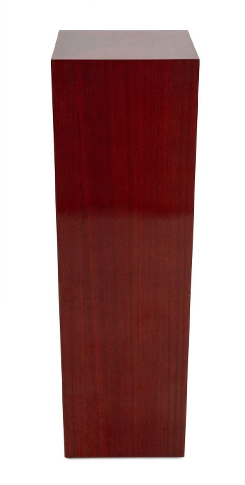 20ième siècle The Moderns Pedestal Stand en bois dur en vente