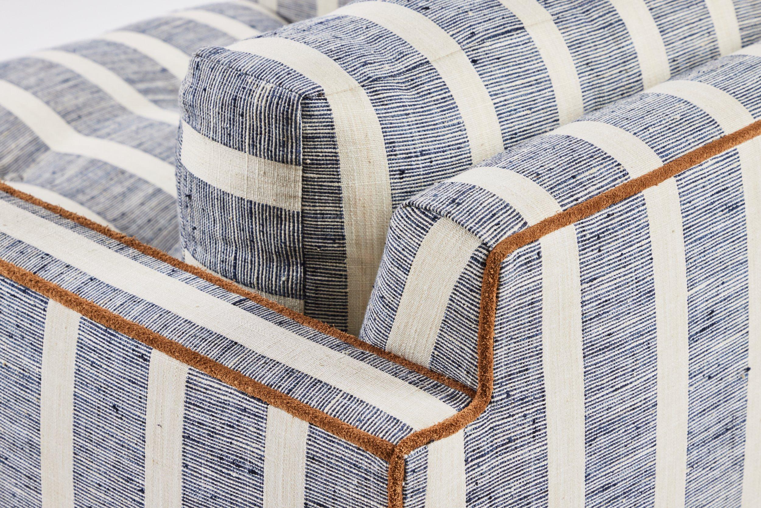 Sedia moderna Martin Harrison con base curva di Martin and Brockett in vendita 6