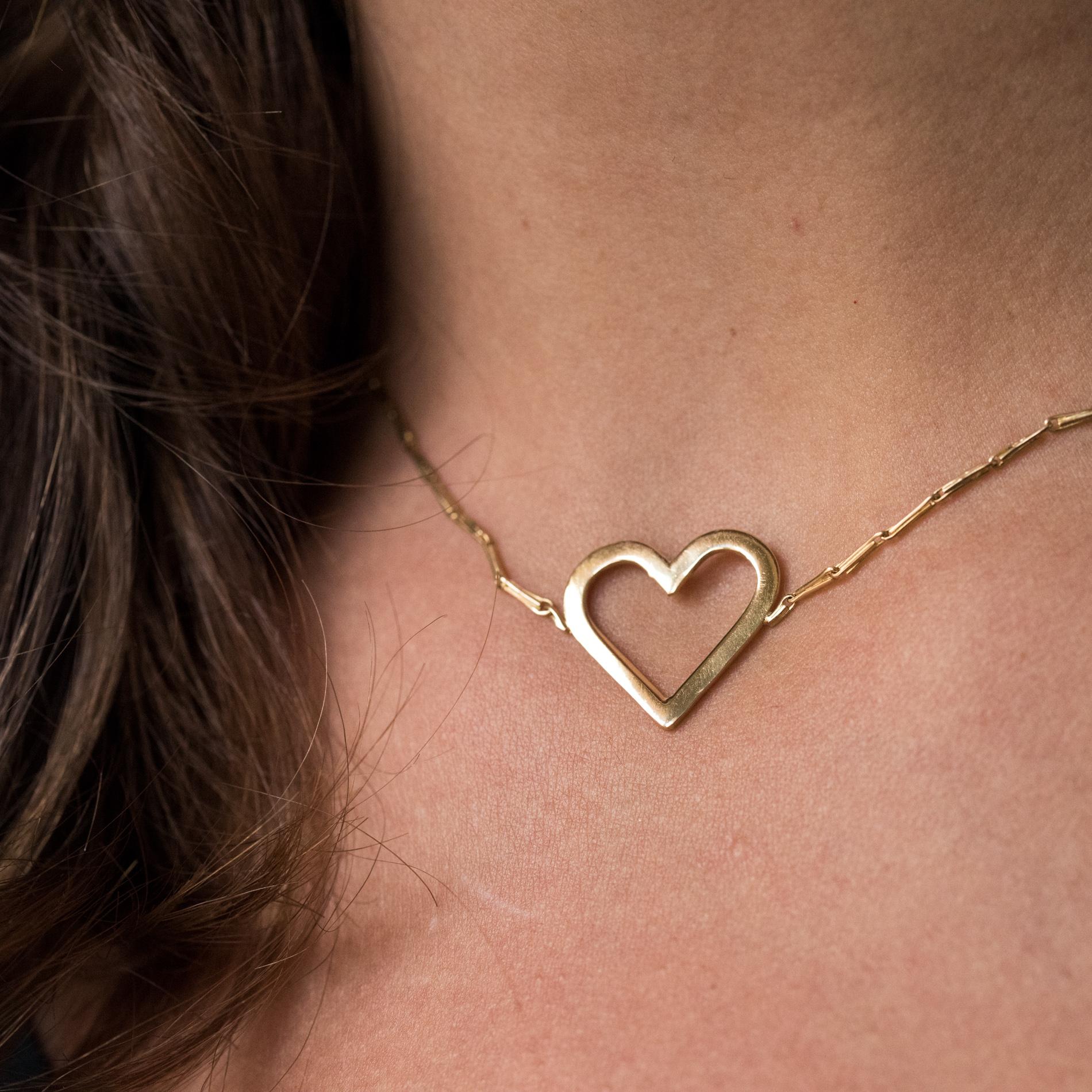 Women's Modern Heart Pattern 18 Karat Yellow Gold Necklace