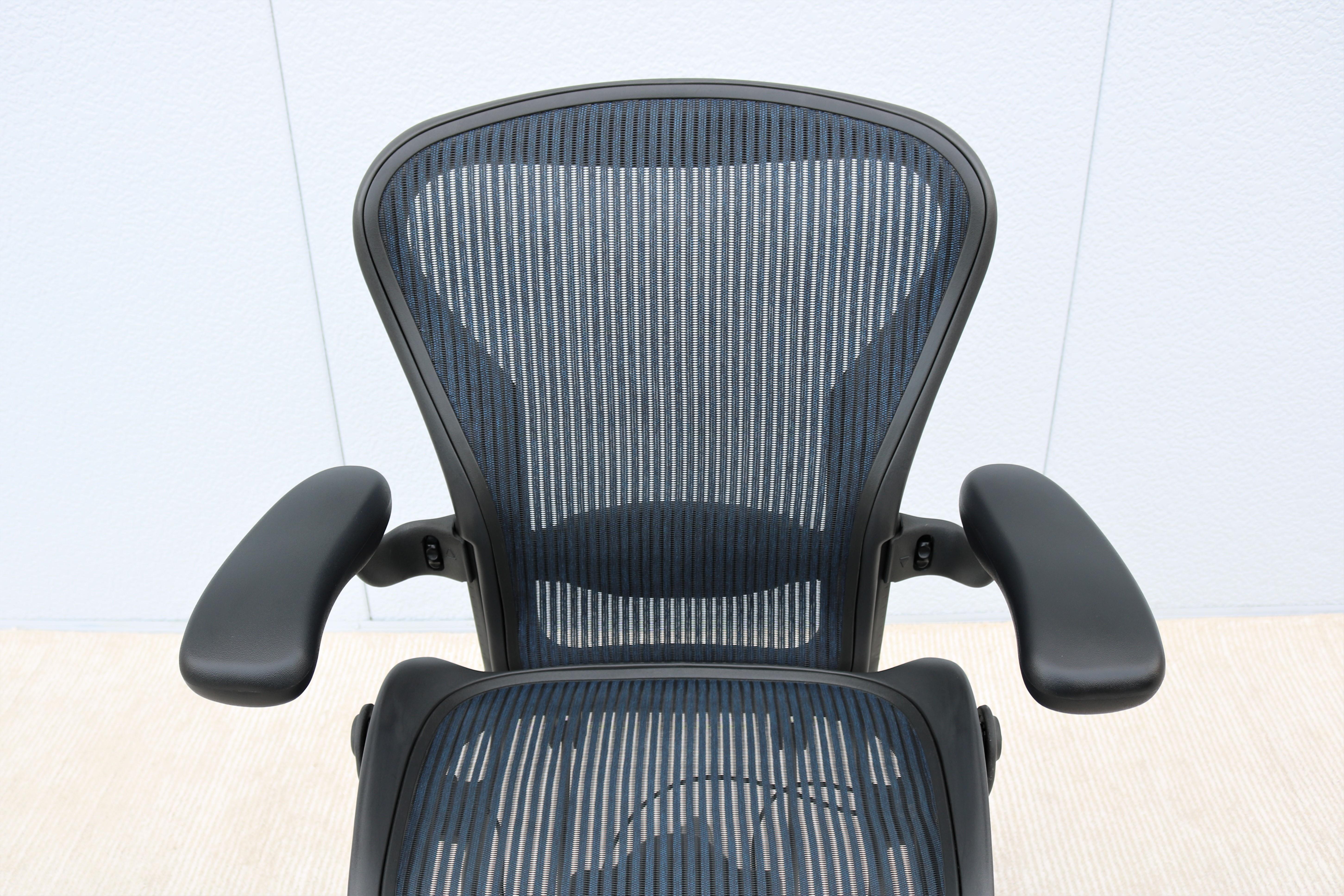 Modern Herman Miller Aeron Chair Size B in Blue Mesh Fabric Fully Adjustable 1