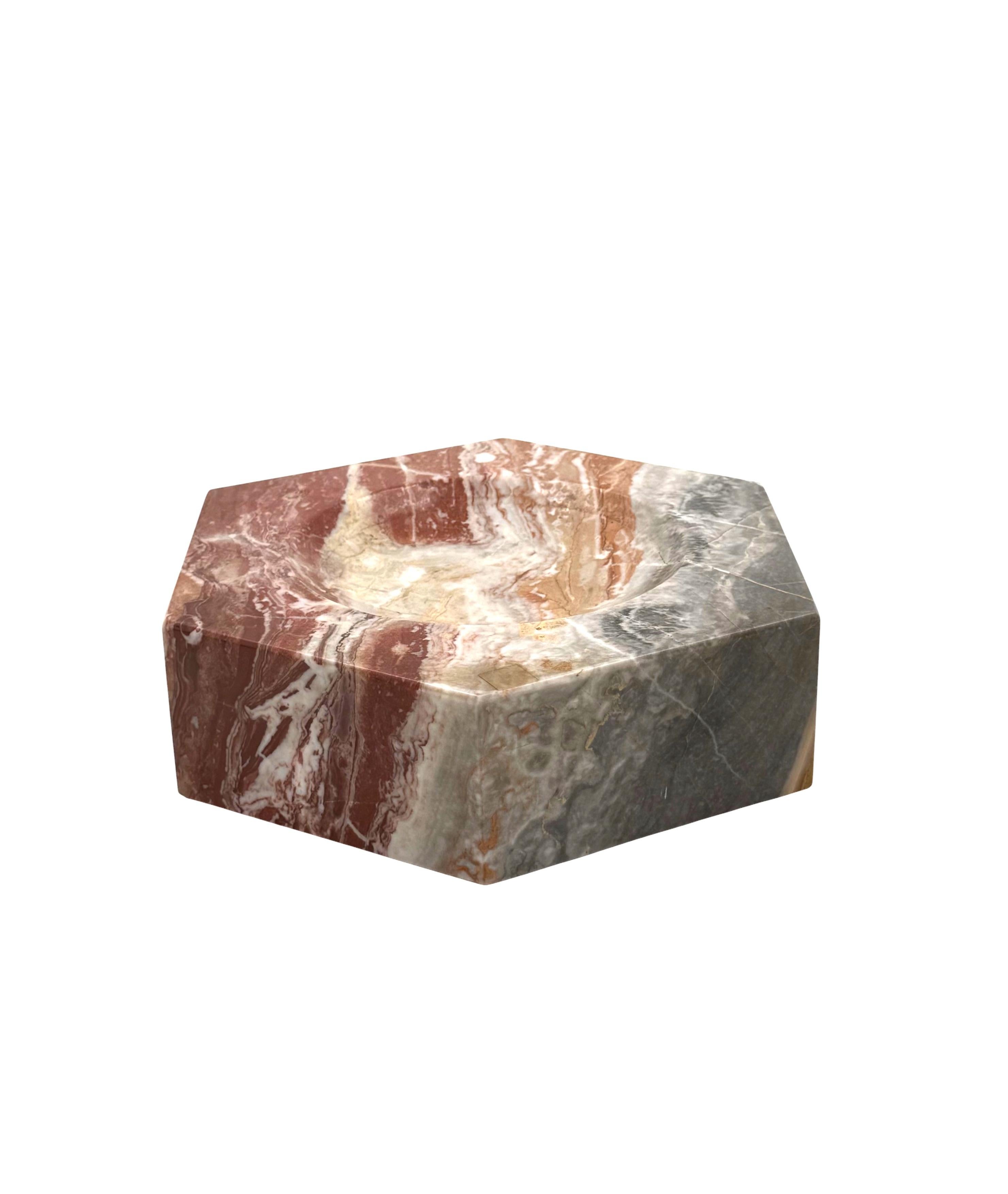 Modern hexagonal multicolored marble ashtray bowl, Italy, 1970s in vendita 4