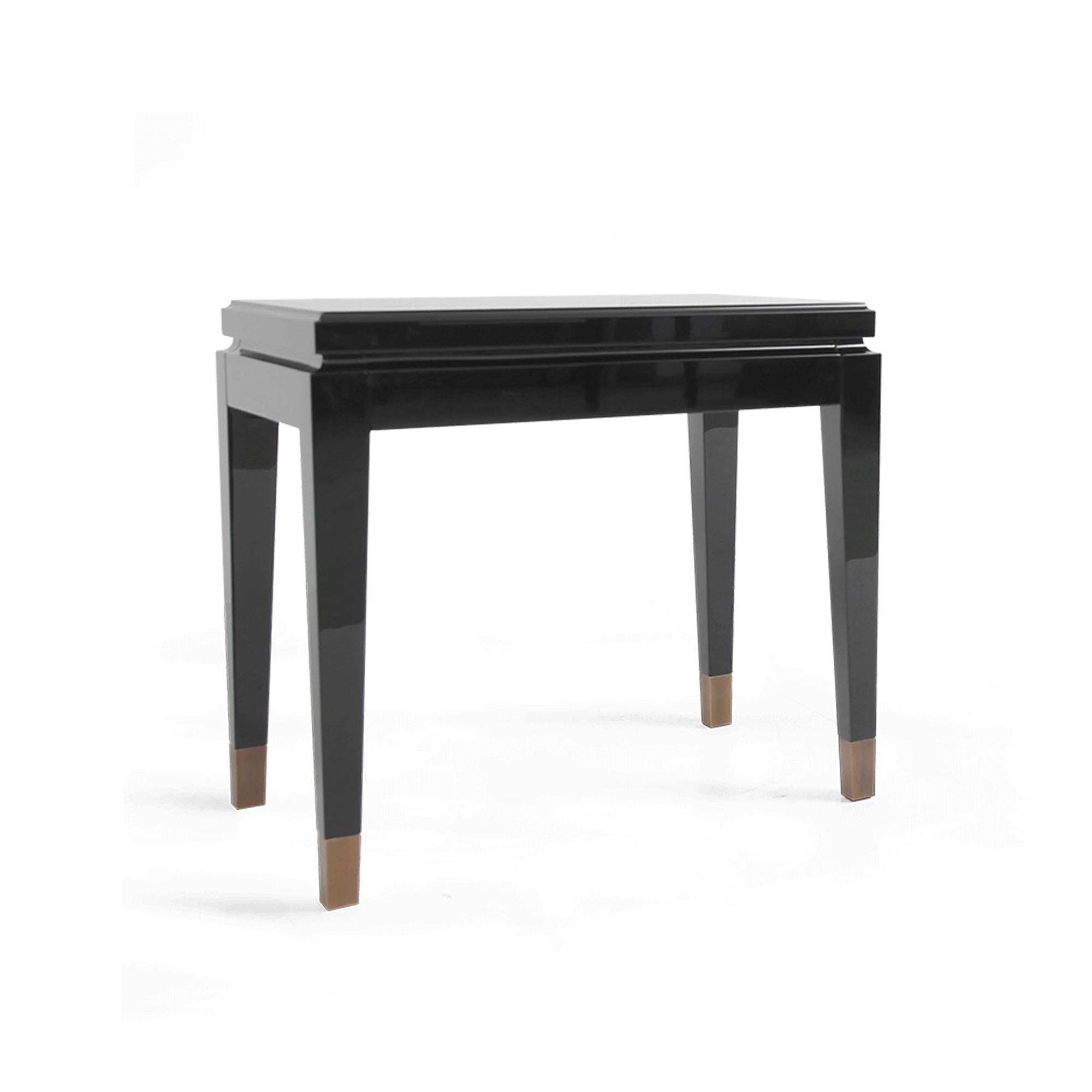 European Modern high gloss black side table For Sale