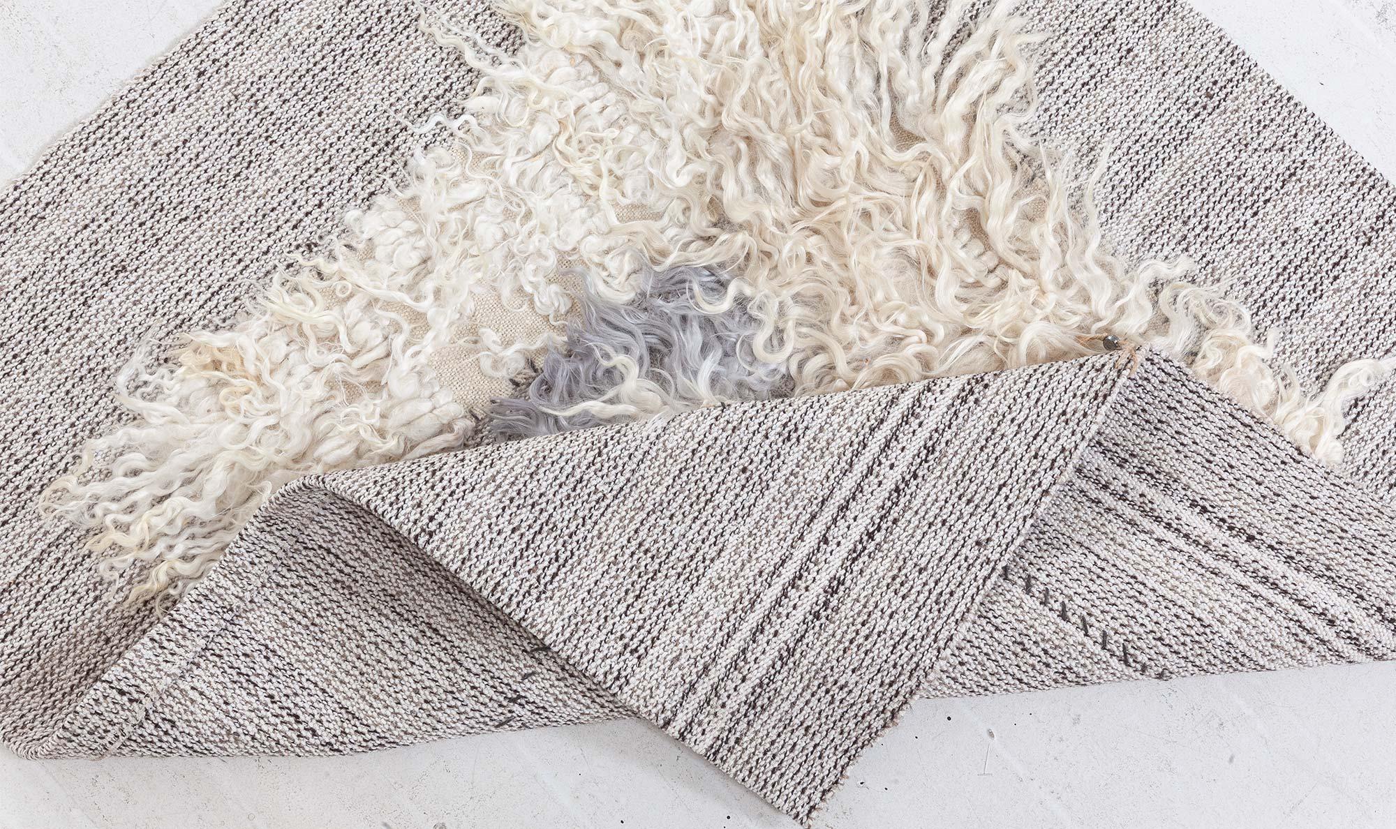 Lana Tappeto moderno High-Low Tulu di Doris Leslie Blau in vendita