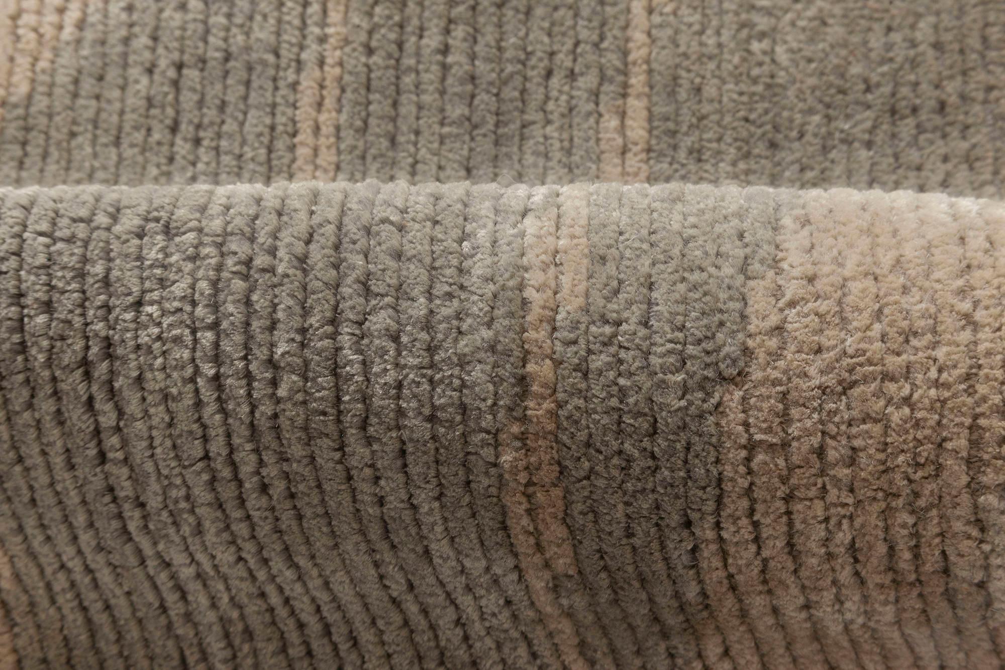 Modern high-quality beige and gray handmade wool runner by Doris Leslie Blau.
Size: 2'0