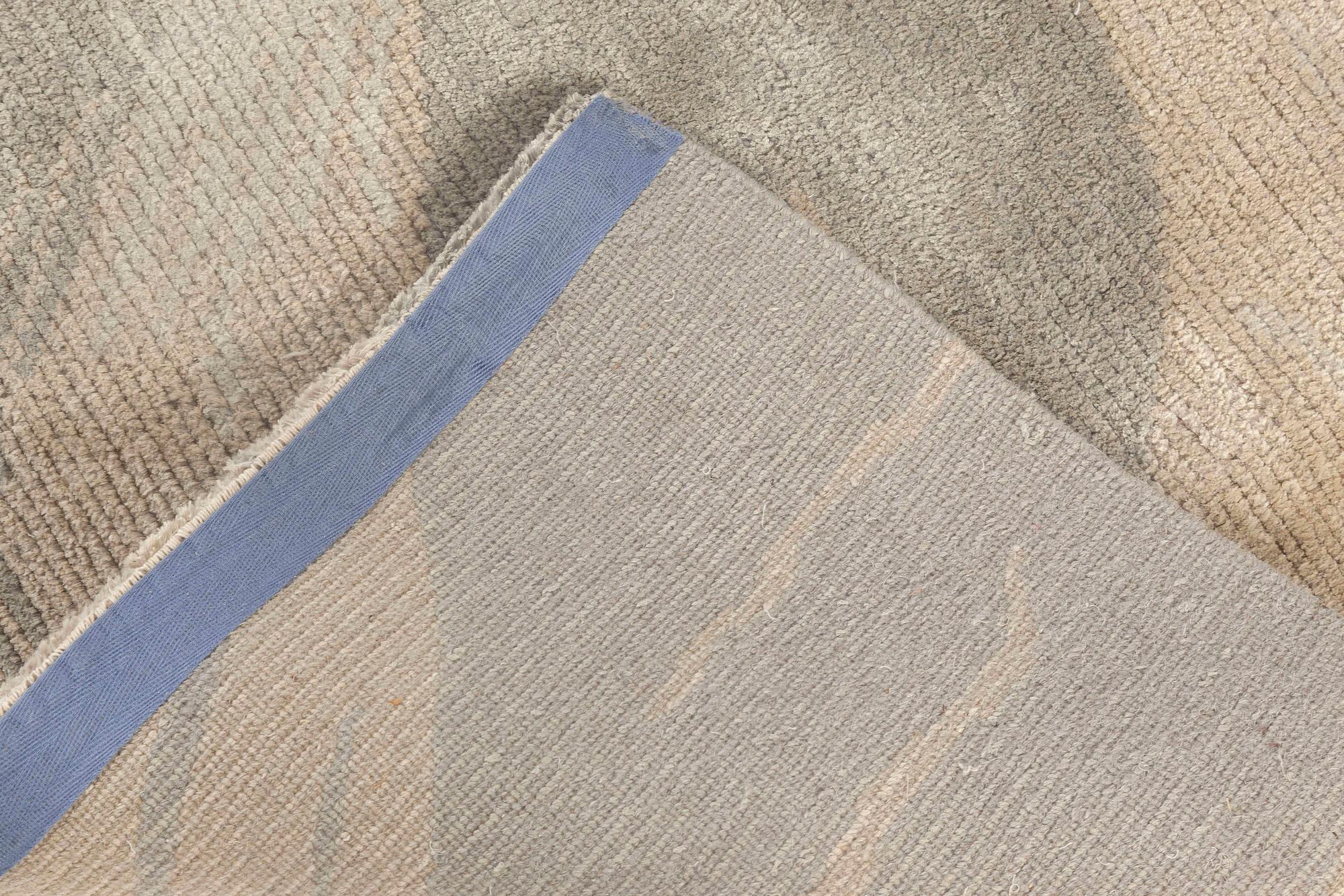 Moderna alfombra de lana de alta calidad beige y gris hecha a mano por Doris Leslie Blau en Nuevo estado para la venta en New York, NY