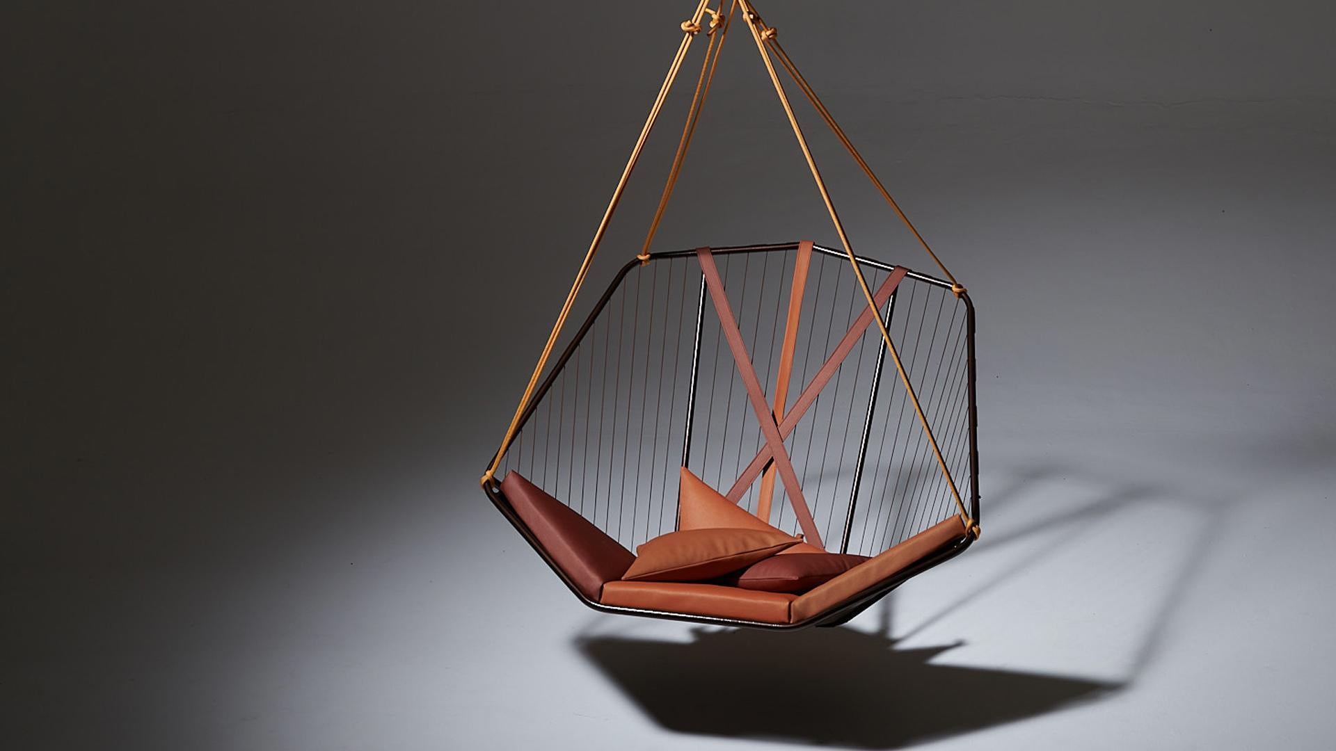 Moderner eckiger Sling-Stuhl aus Leder in hoher Qualität (Geschweißt) im Angebot