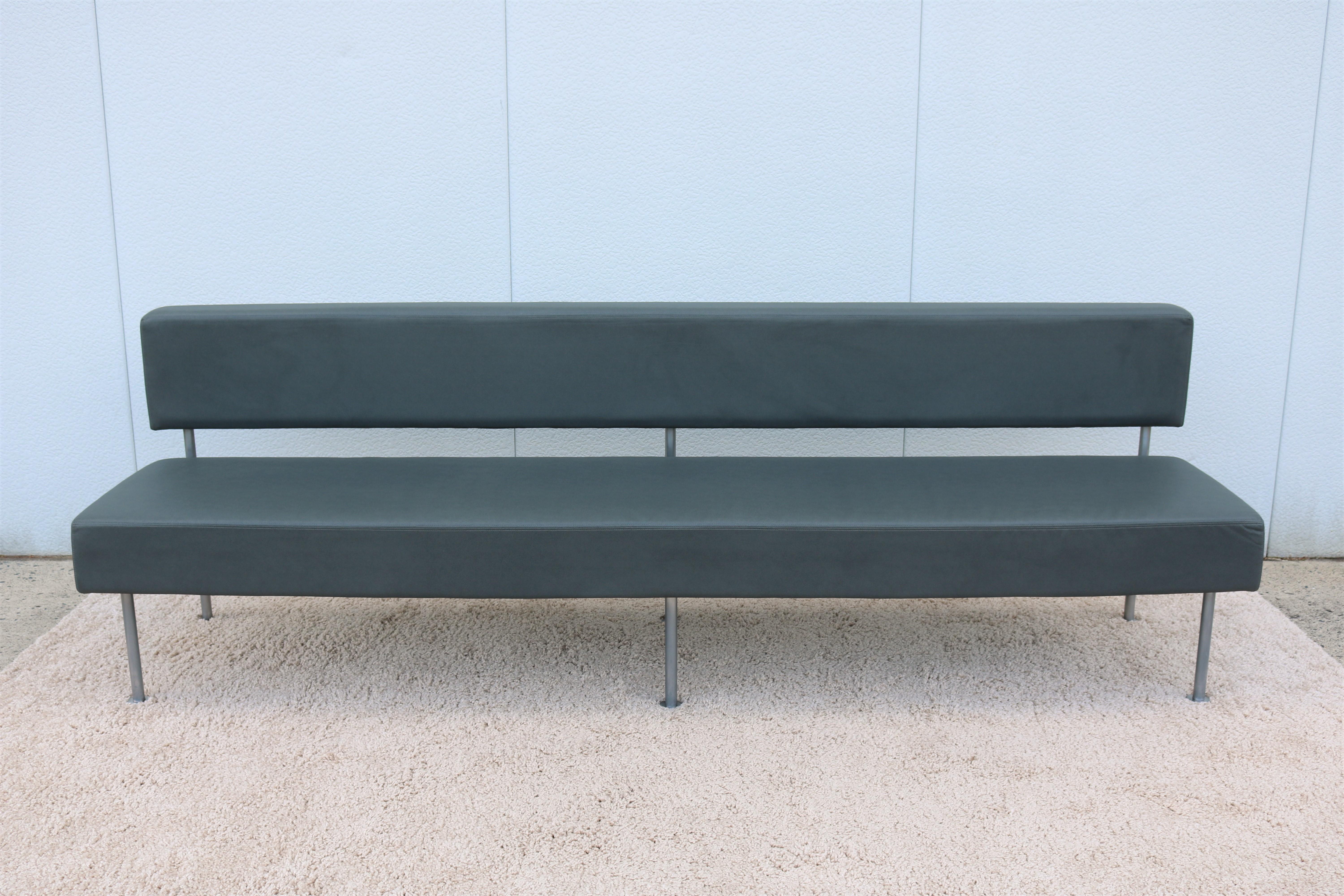 Modernes, schwebendes Longo-Sofa-Set aus grauem EcoSoft-Leder Komplot-Design (21. Jahrhundert und zeitgenössisch) im Angebot