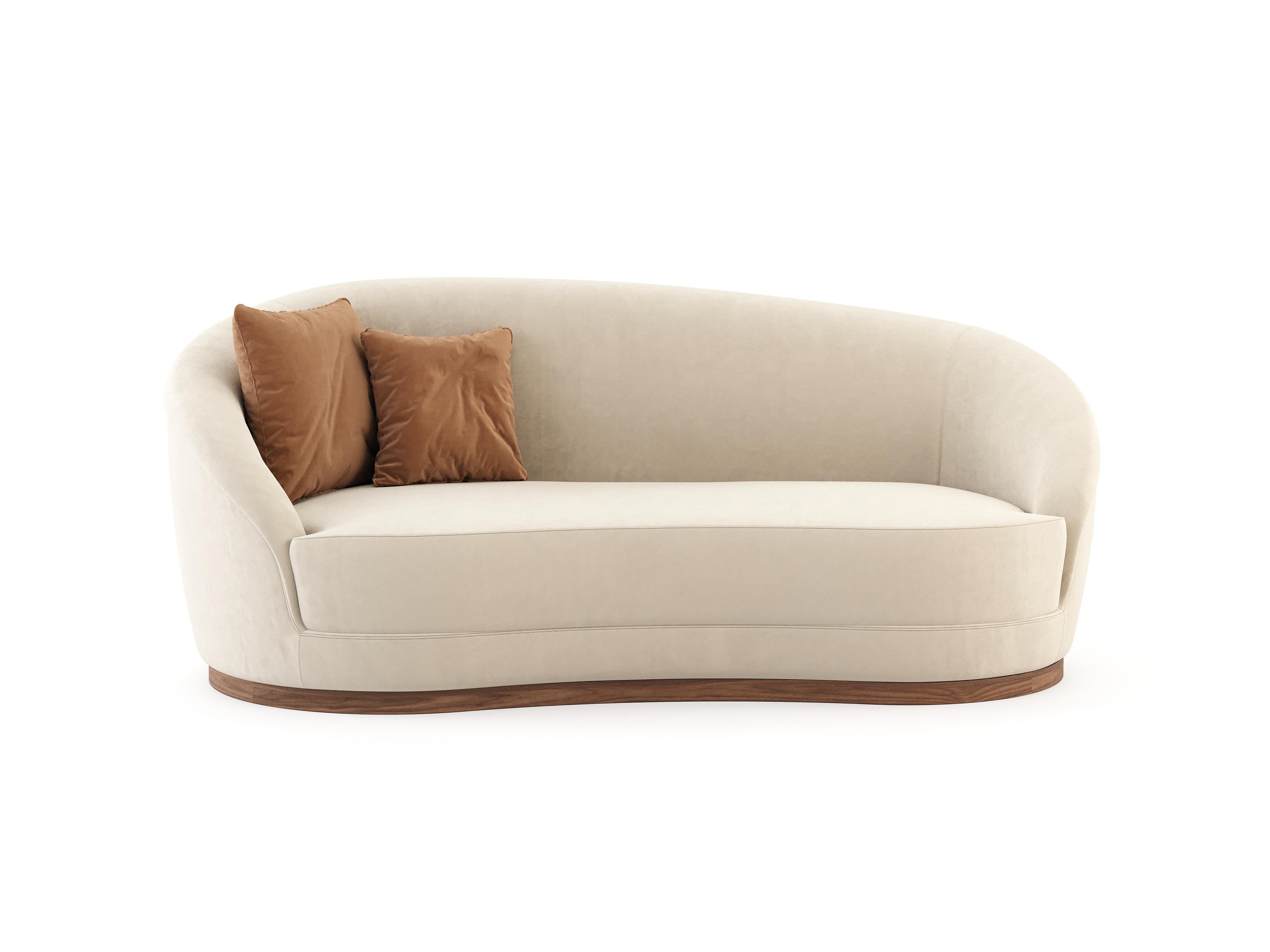Modernes Hilary-Sofa aus Holz und Textilien, handgefertigt von Stylish Club (Portugiesisch) im Angebot