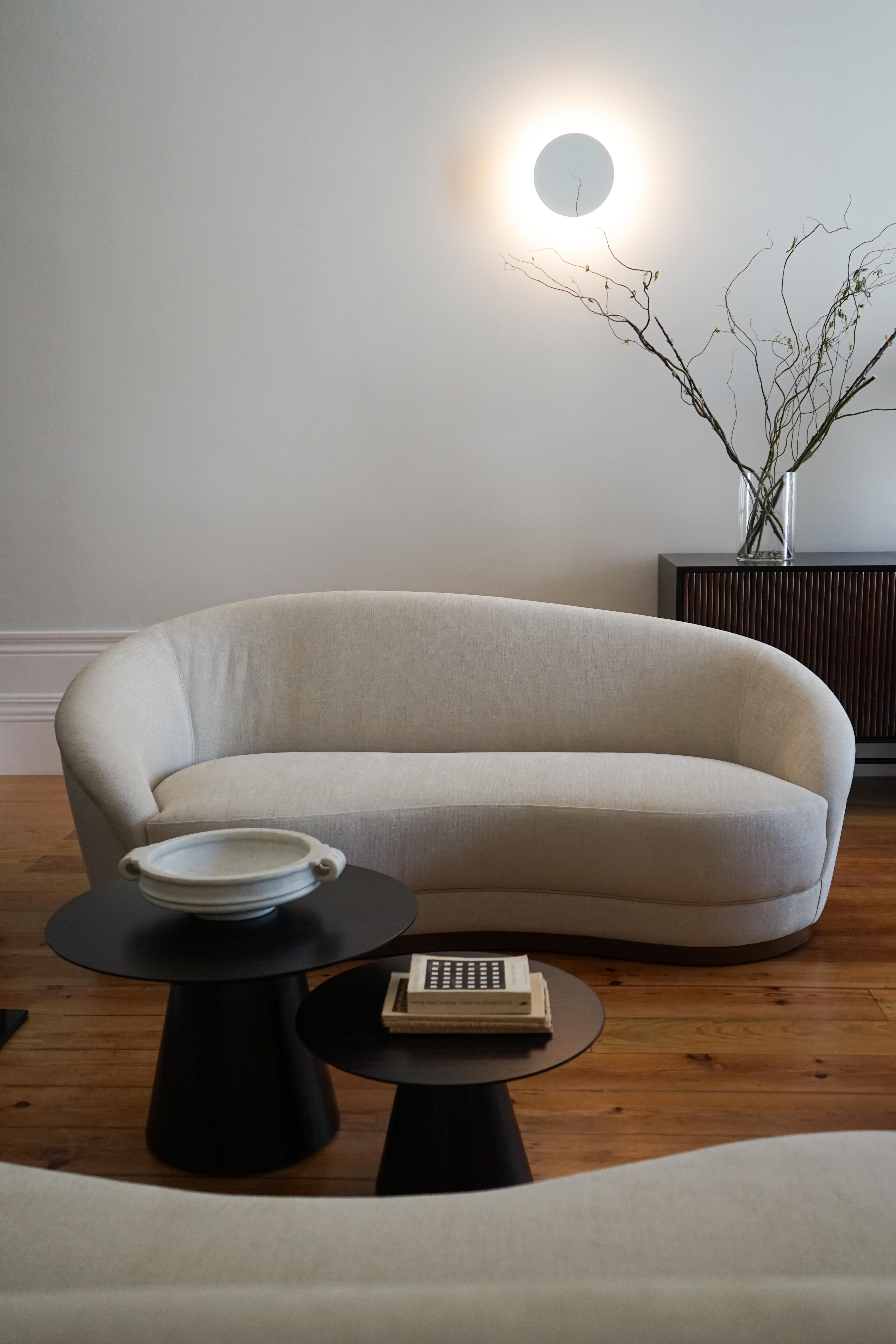 Modernes Hilary-Sofa aus Holz und Textilien, handgefertigt von Stylish Club (21. Jahrhundert und zeitgenössisch) im Angebot