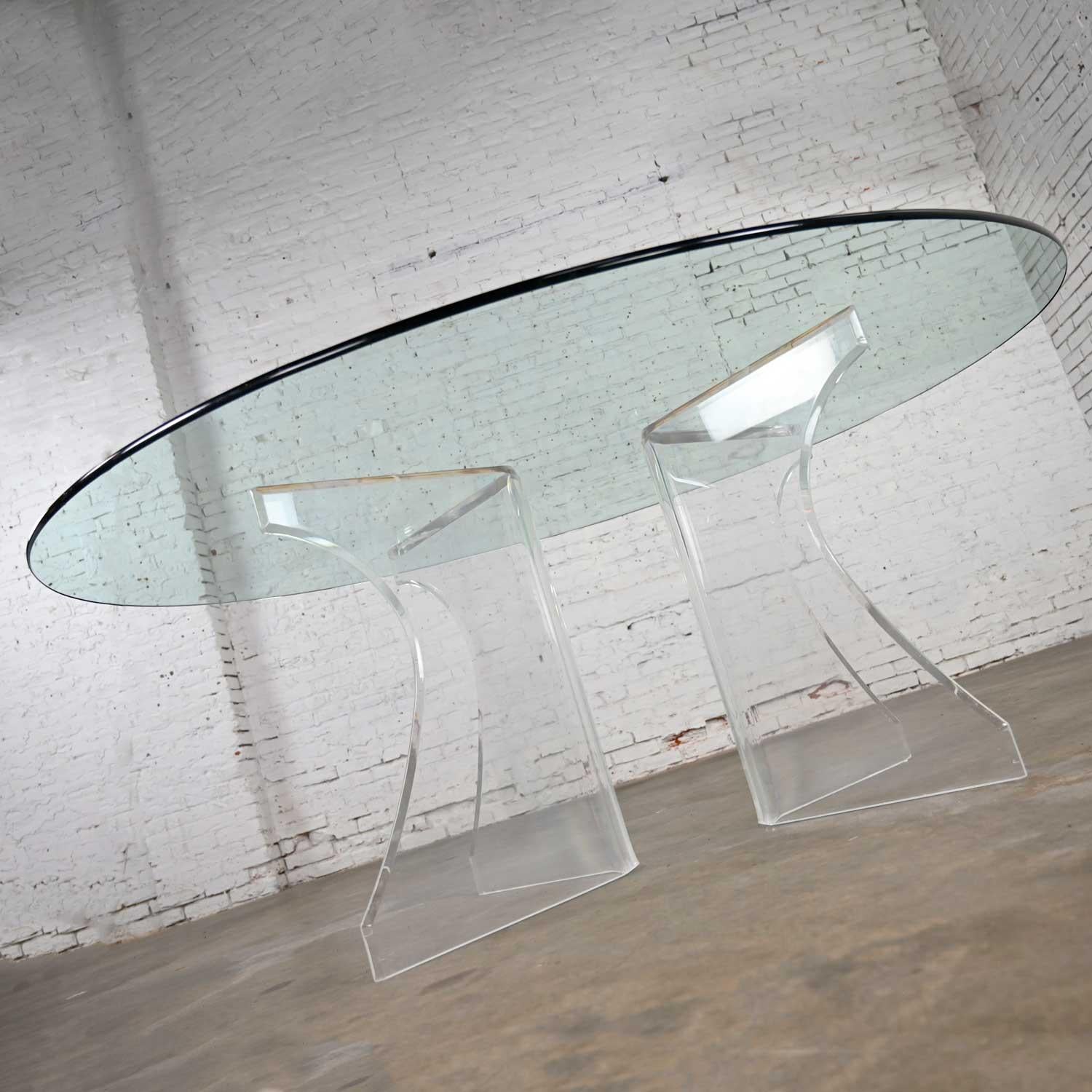 Modern Hollywood Regency Art Deco Lucite Sculptural Dining Table Oval Glass Top For Sale 2
