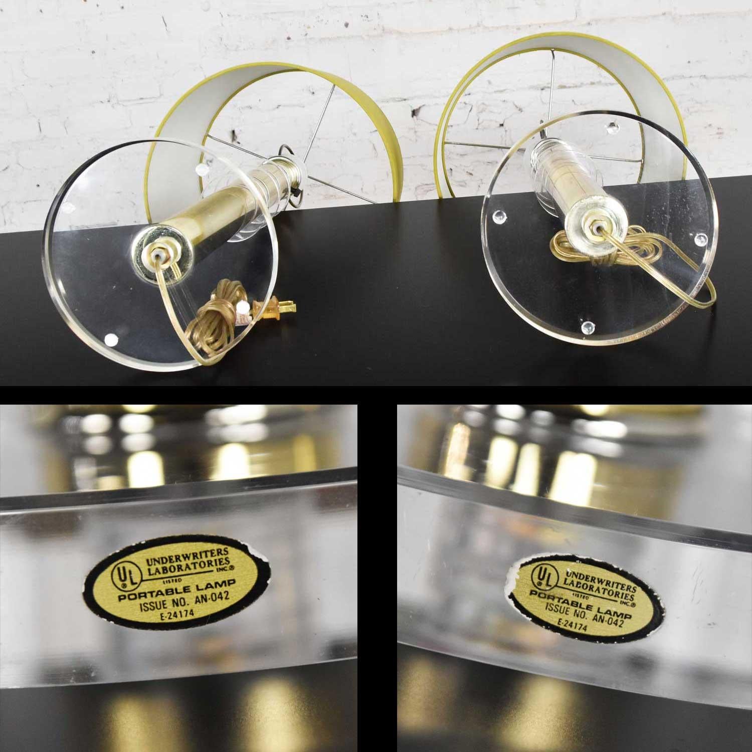 Modern Hollywood Regency Lucite & Brass Plate Lamps a Pair Style Karl Springer 6