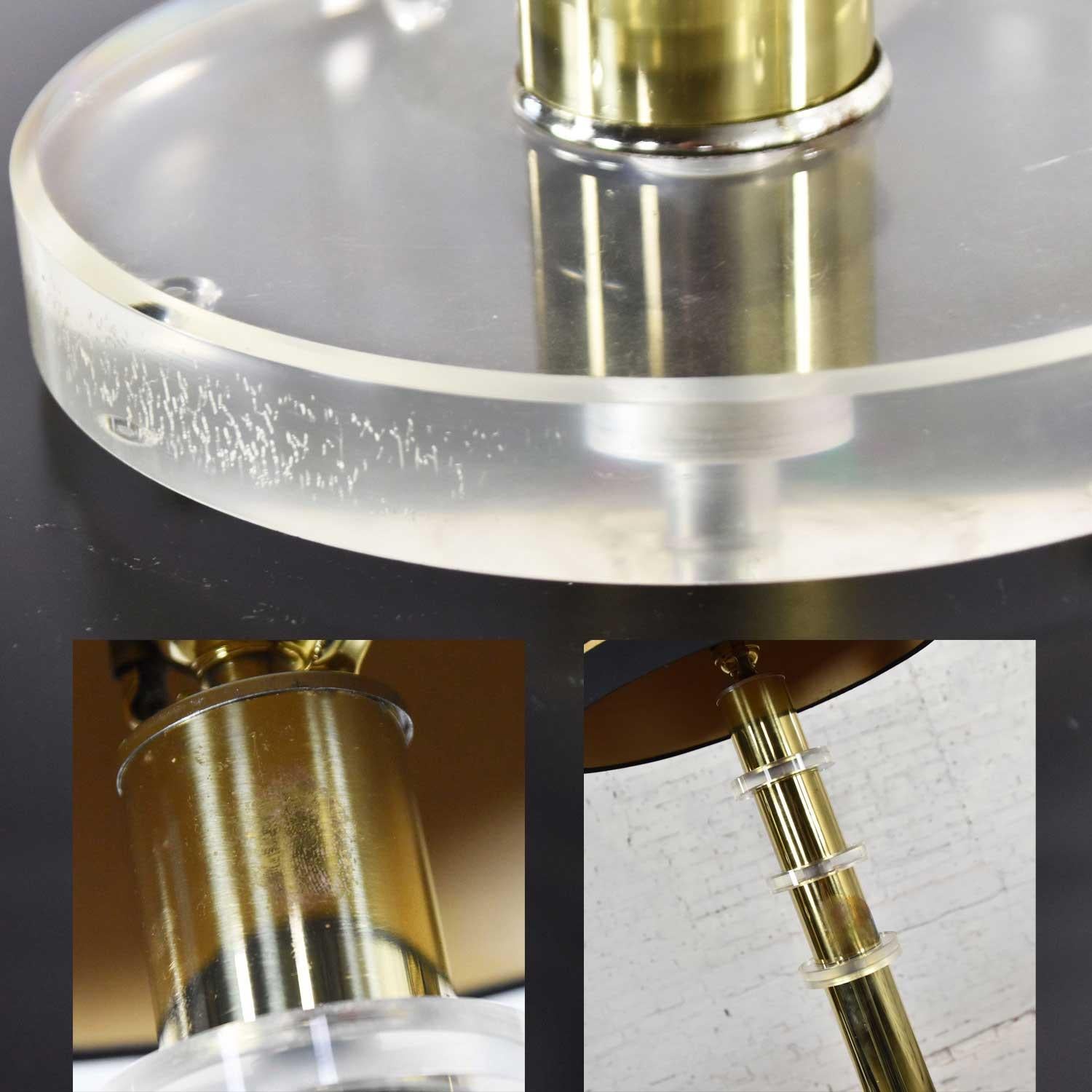 Lampade moderne Hollywood Regency in lucite e ottone a coppia stile Karl Springer in vendita 8