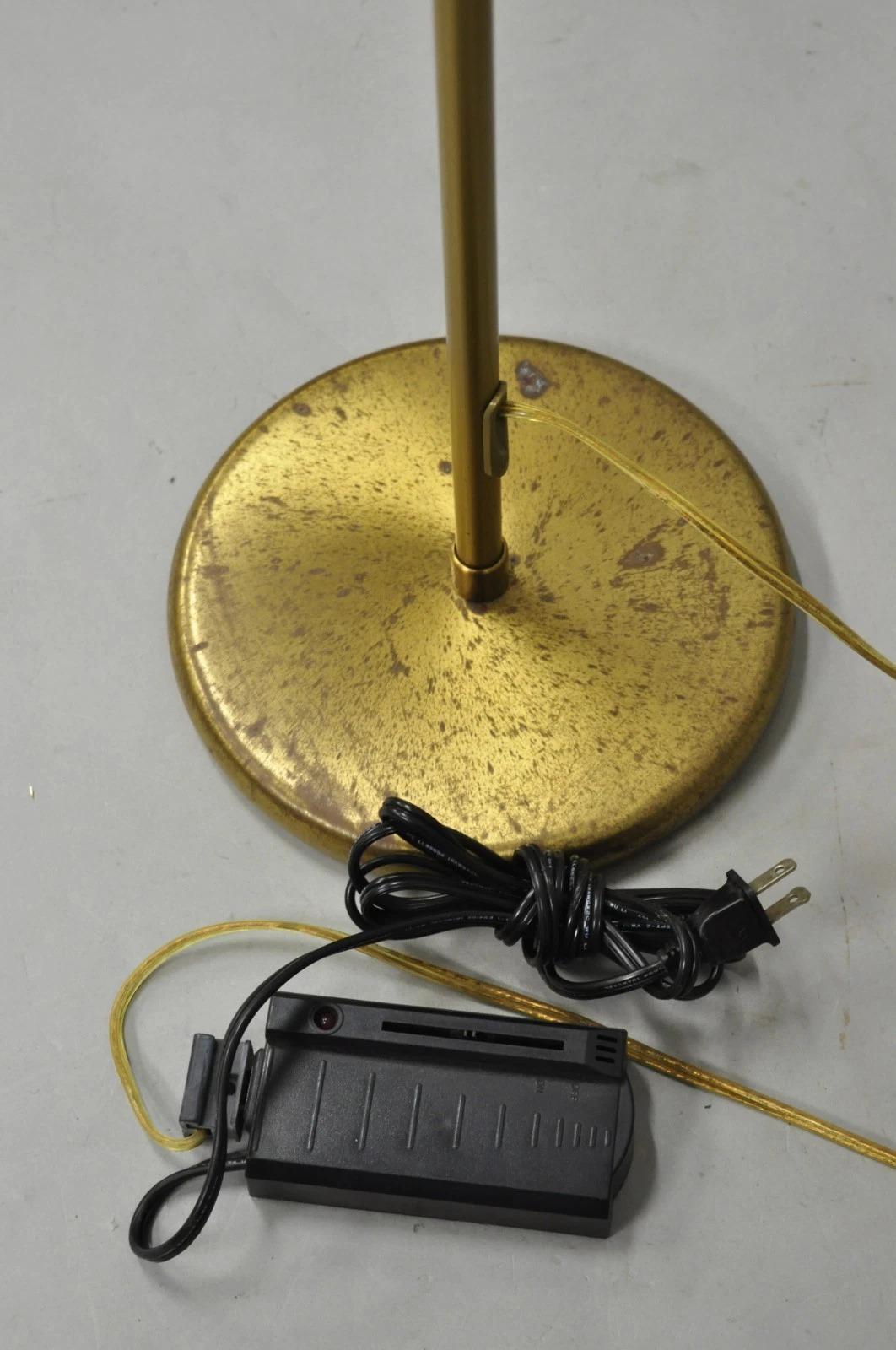 Lampada da terra moderna Holtkötter Leuchten regolabile in ottone per la lettura della farmacia in vendita 3