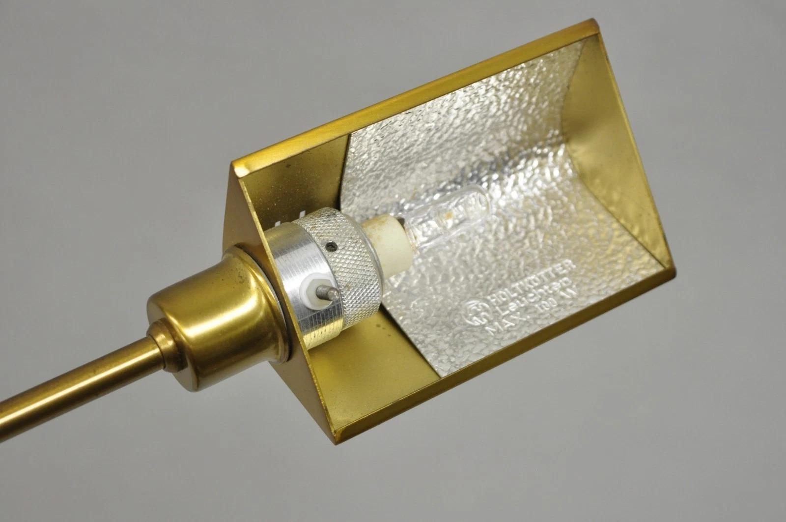 Lampada da terra moderna Holtkötter Leuchten regolabile in ottone per la lettura della farmacia in vendita 4