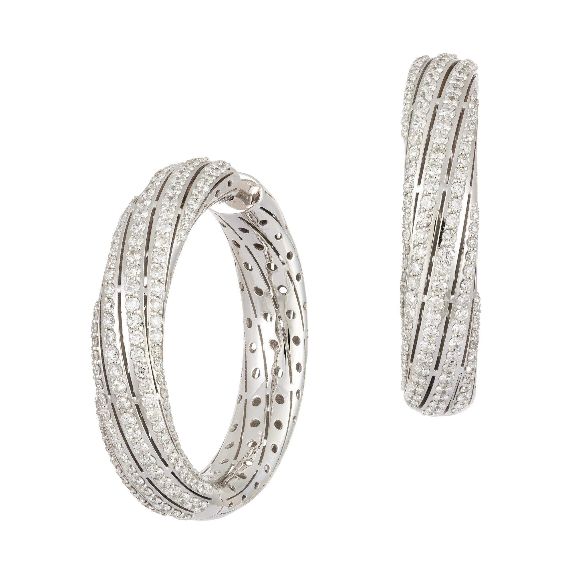 Modern Hoop White Gold 18K Earrings Diamond For Her In New Condition For Sale In Montreux, CH