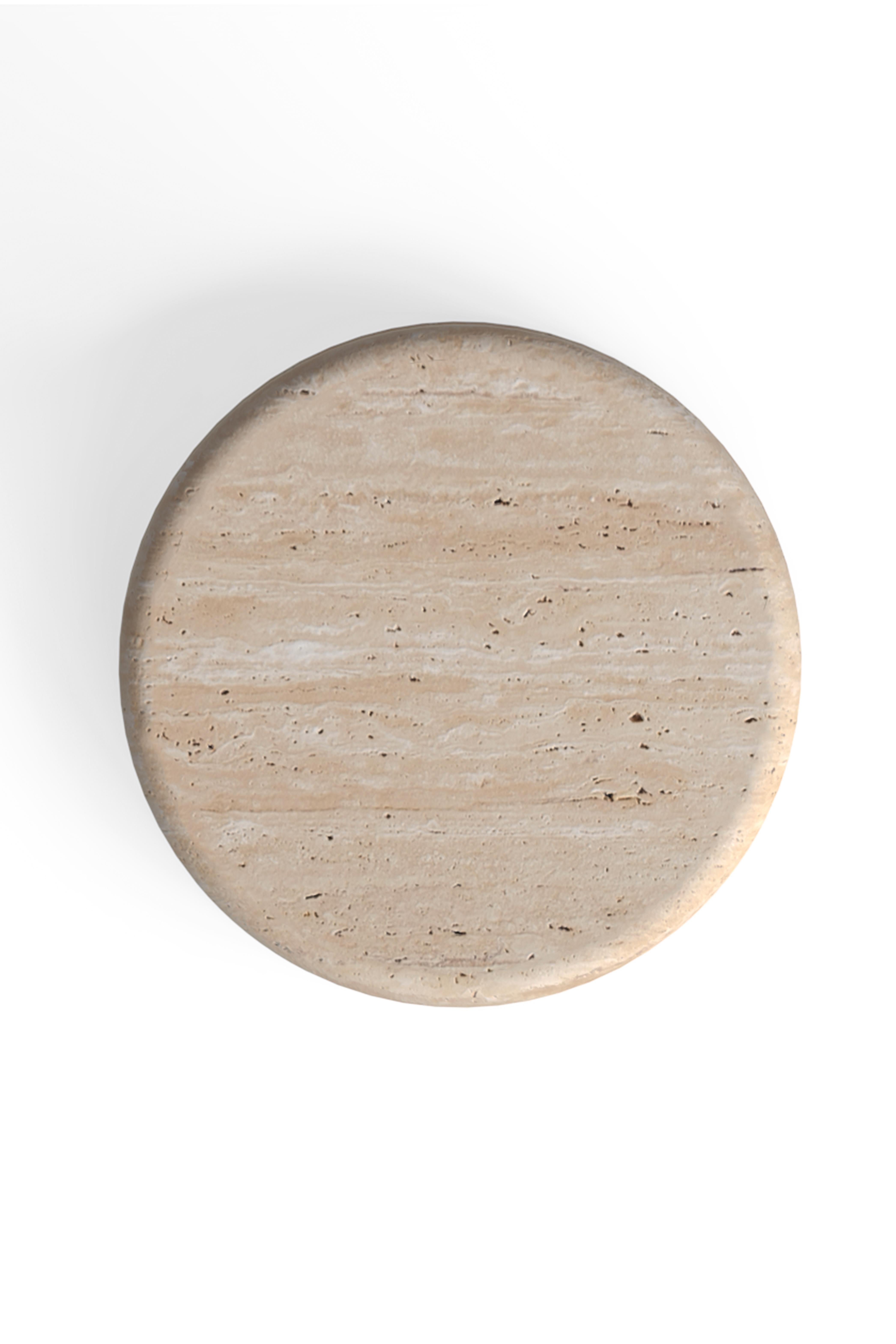 Moderne Table d'appoint sablier, travertin, fabriquée à la main au Portugal par Lusitanus Home en vente