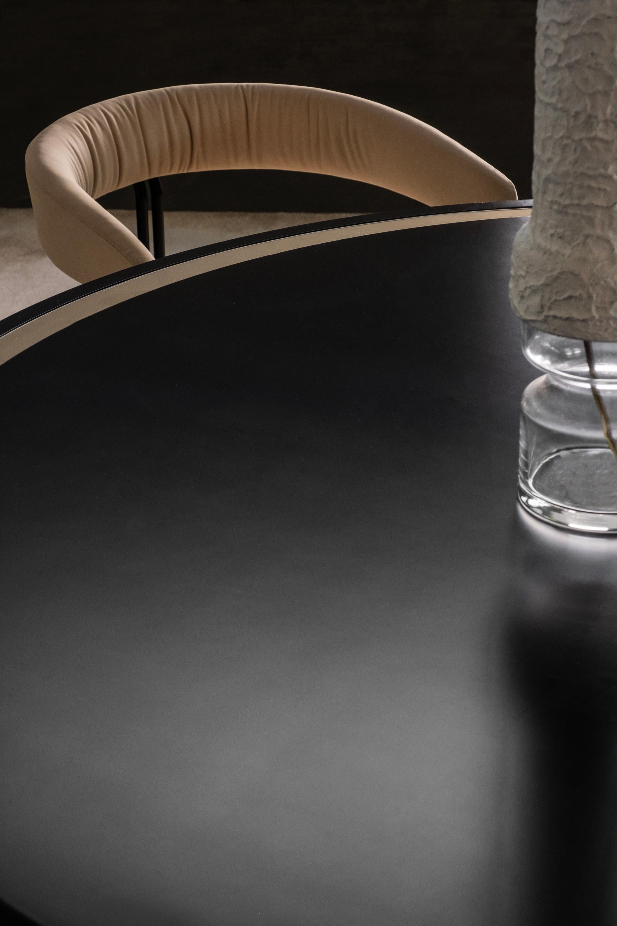 Modern Howlite Round Dining Table, Black, Handmade in Portugal by Greenapple en vente 4