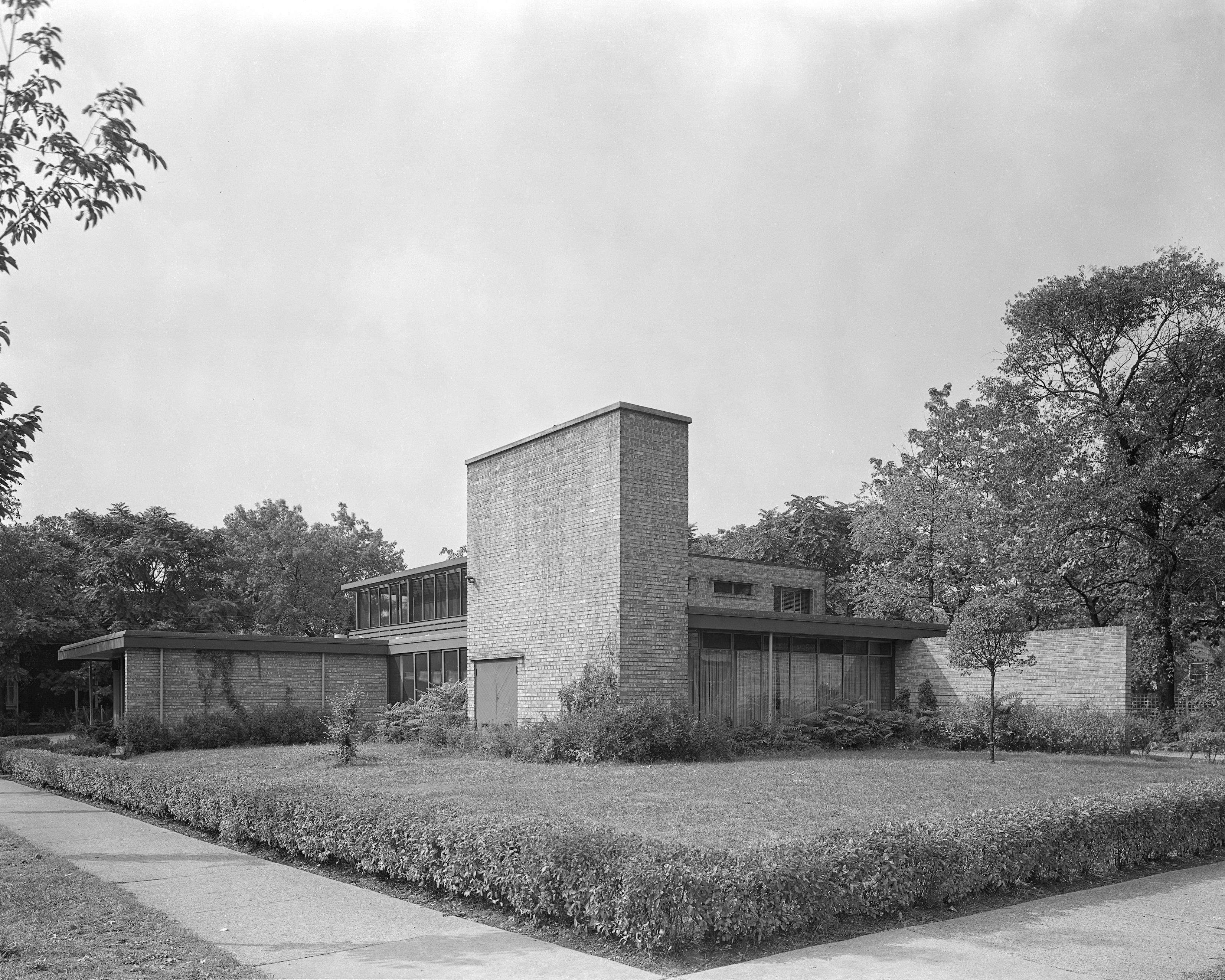 Moderne Häuser im Mittleren Chicagoer Stil, 1929-1975 (Papier) im Angebot