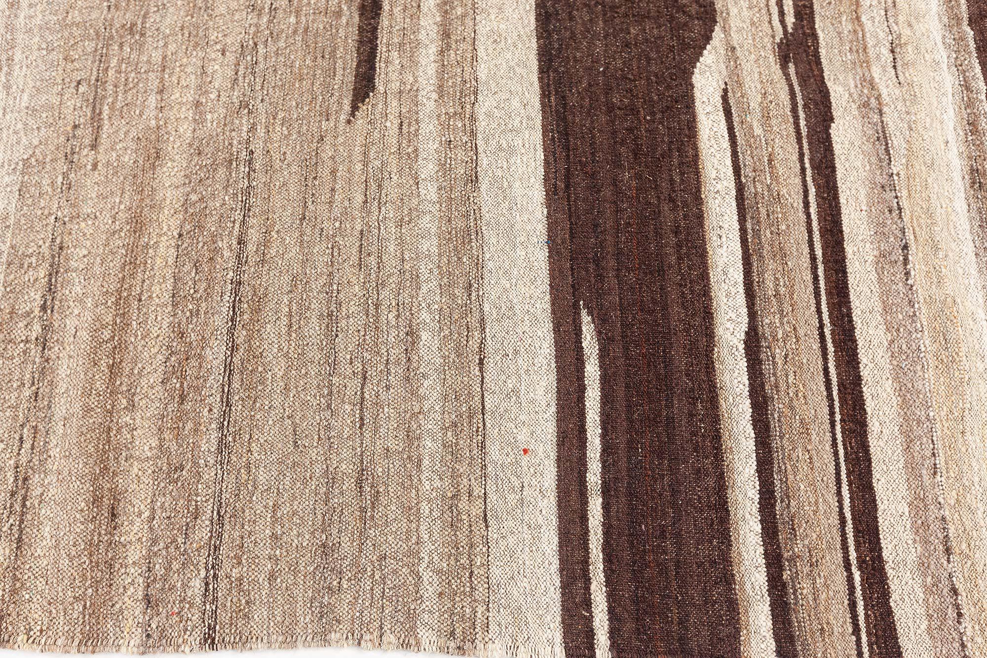 Moderner indischer Flachgewebe-Woll-Läufer von Doris Leslie Blau.
Größe: 152 × 474 cm (5,0