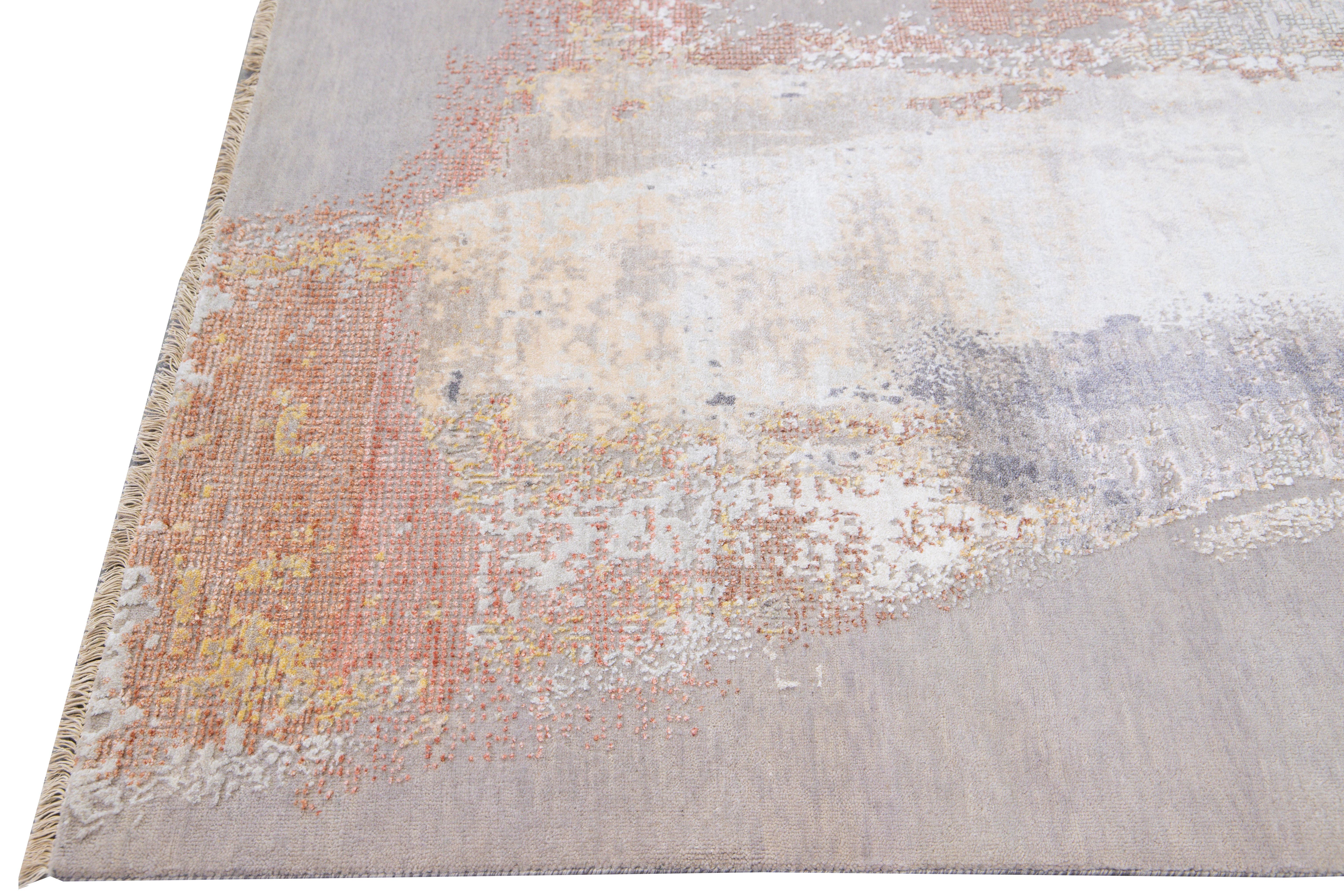 Modern Indian Handmade Beige and Gray Abstract Wool and Silk Rug In New Condition For Sale In Norwalk, CT