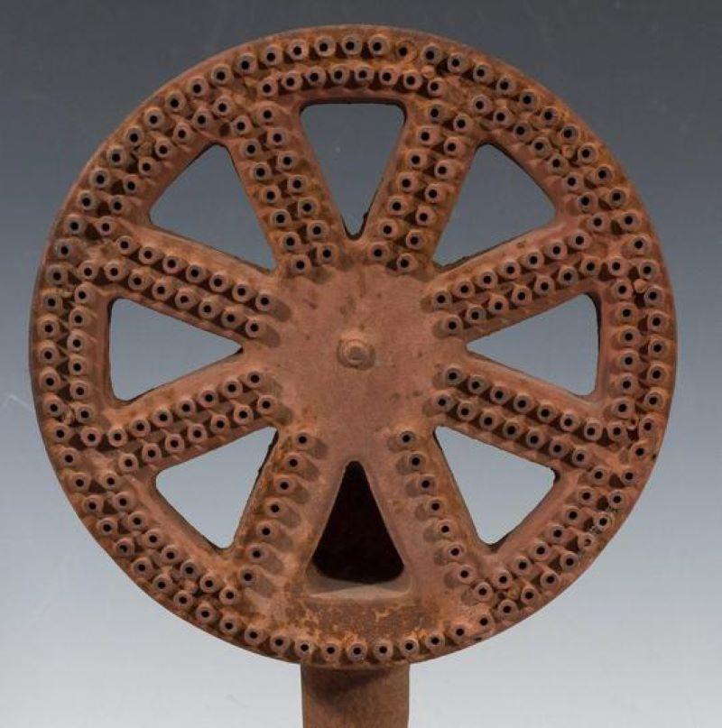 Modern Industrial Iron Wheel Sculpture In Good Condition In New York, NY