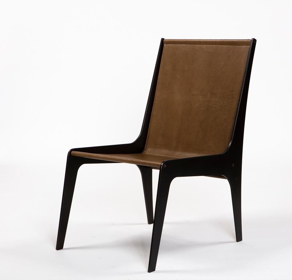 Postmoderne Chaise industrielle moderne et moderne en cuir vert métallique « H » « Wide » en vente