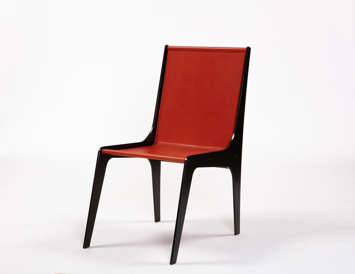 Moderner Industriestuhl aus rotem Leder und Metall 'H' (DISPLAY MODEL) (Postmoderne) im Angebot