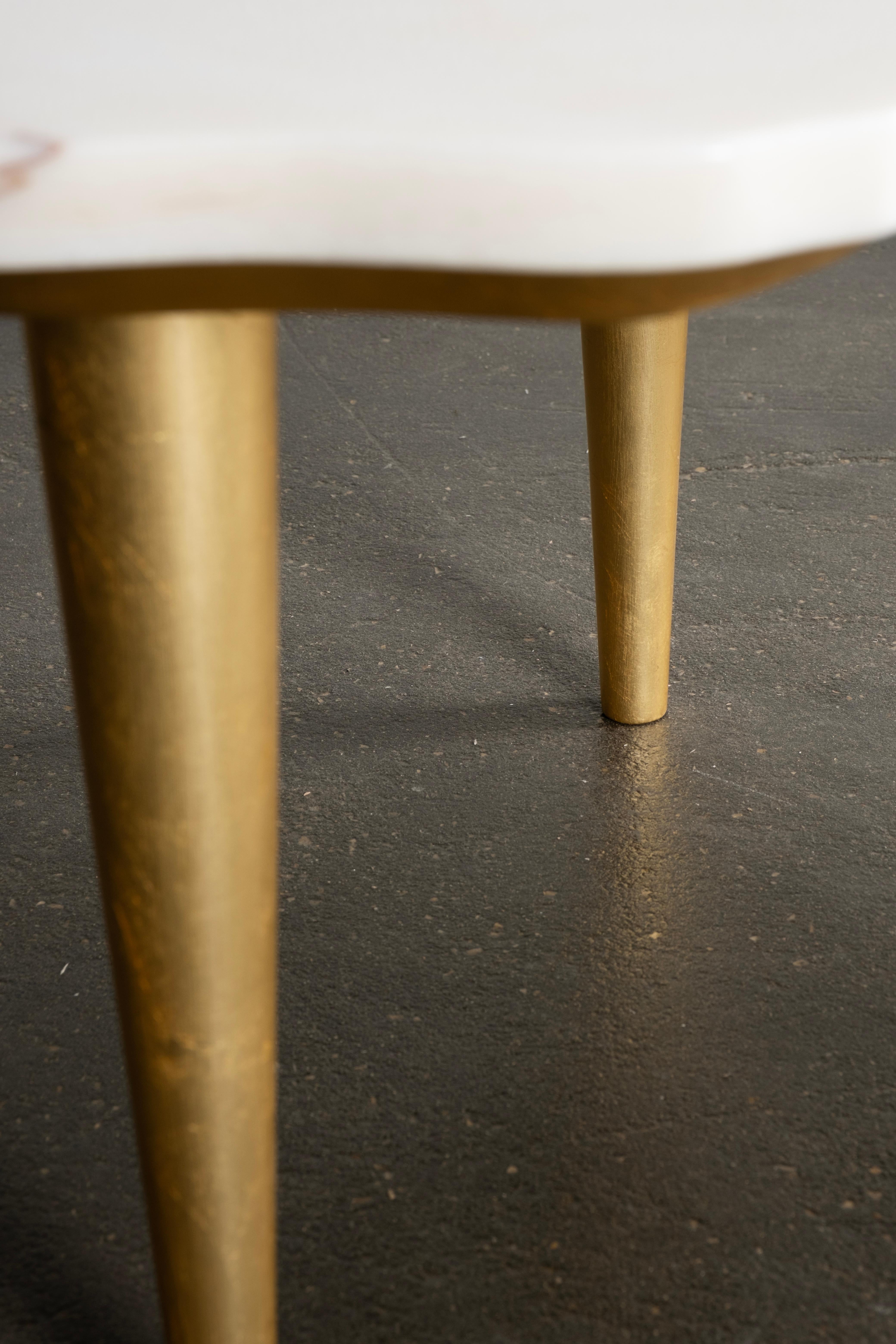 Table basse moderne Infinity, feuille d'or, fabriquée à la main au Portugal par Greenapple en vente 6