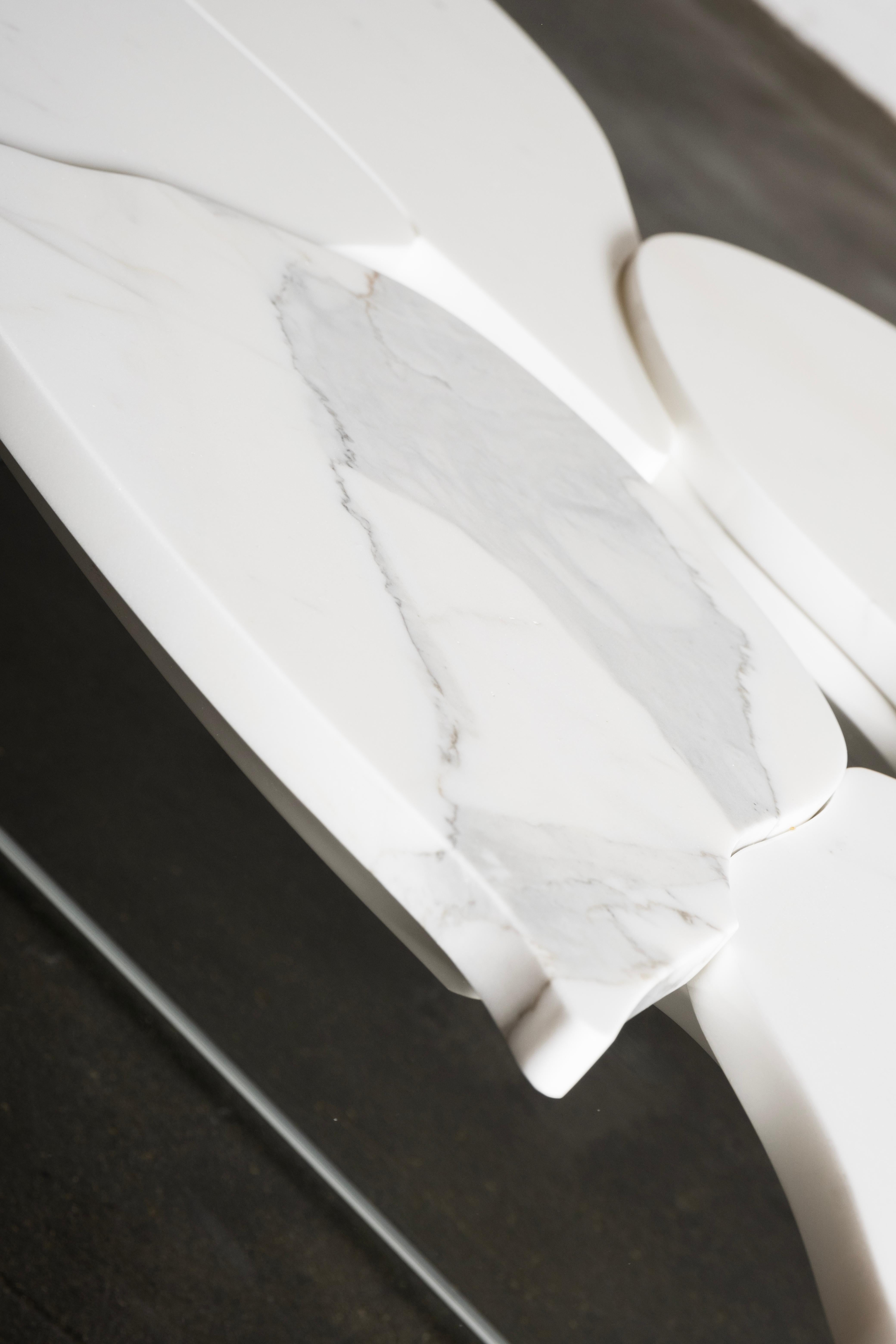 Table basse Infinity moderne du milieu du siècle en marbre statuaire faite à la main par Greenapple en vente 1