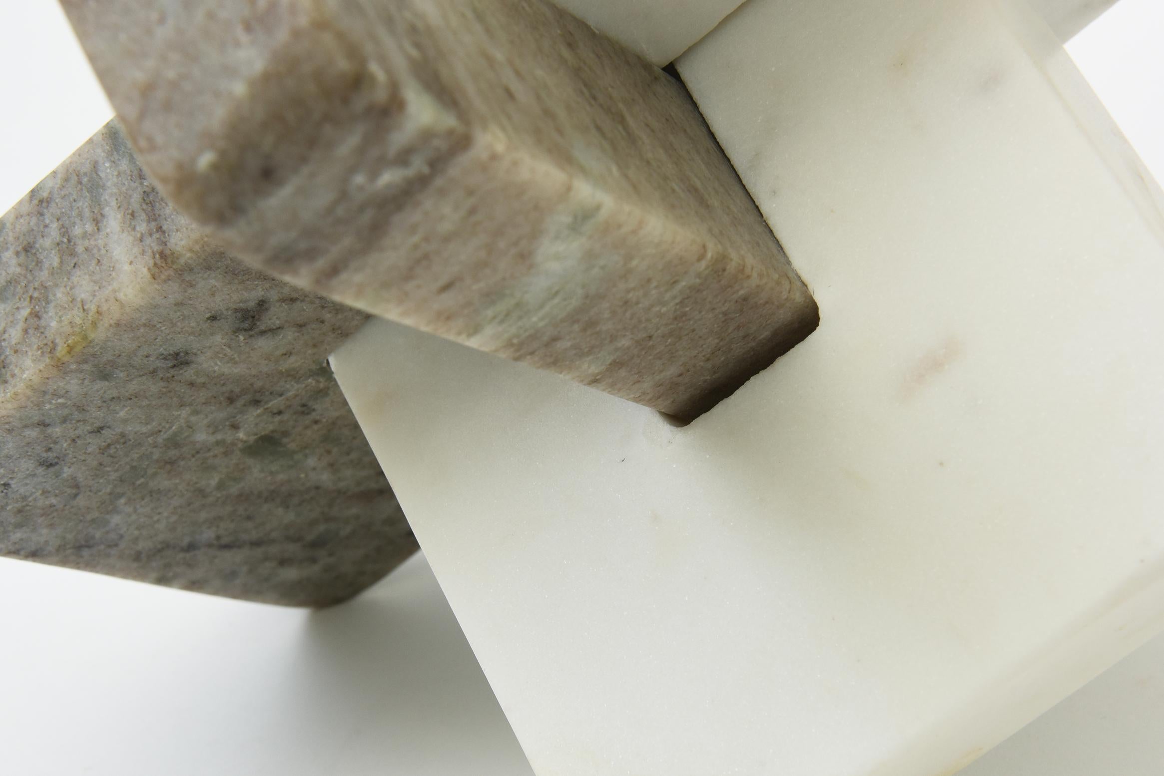 Modern Intersecting Planes Marble Abstract Sculpture Off White, Tan, Gray In Good Condition For Sale In North Miami, FL