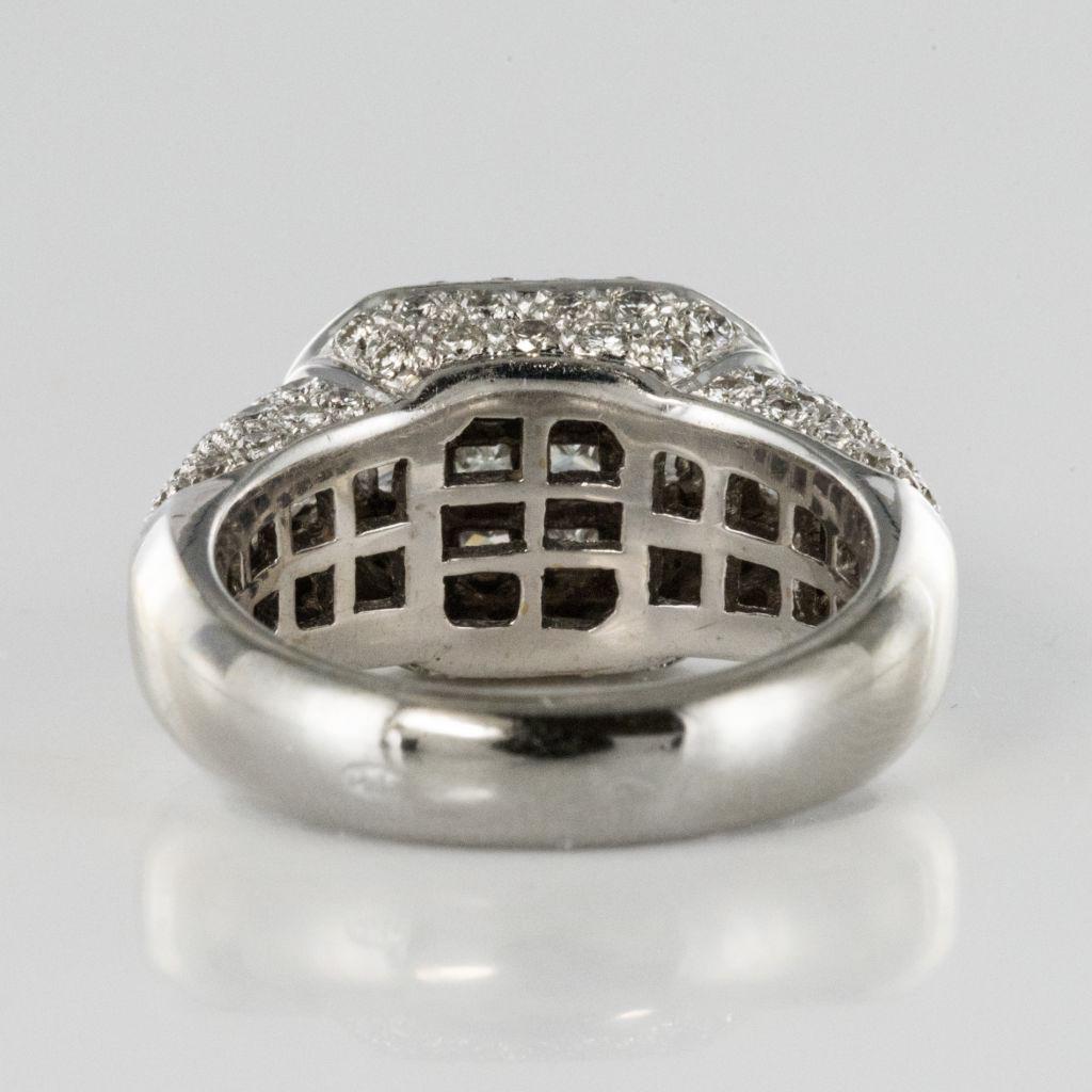 Bague moderne en diamants taille princesse et brillant de 2.65 carats à monture invisible en vente 8