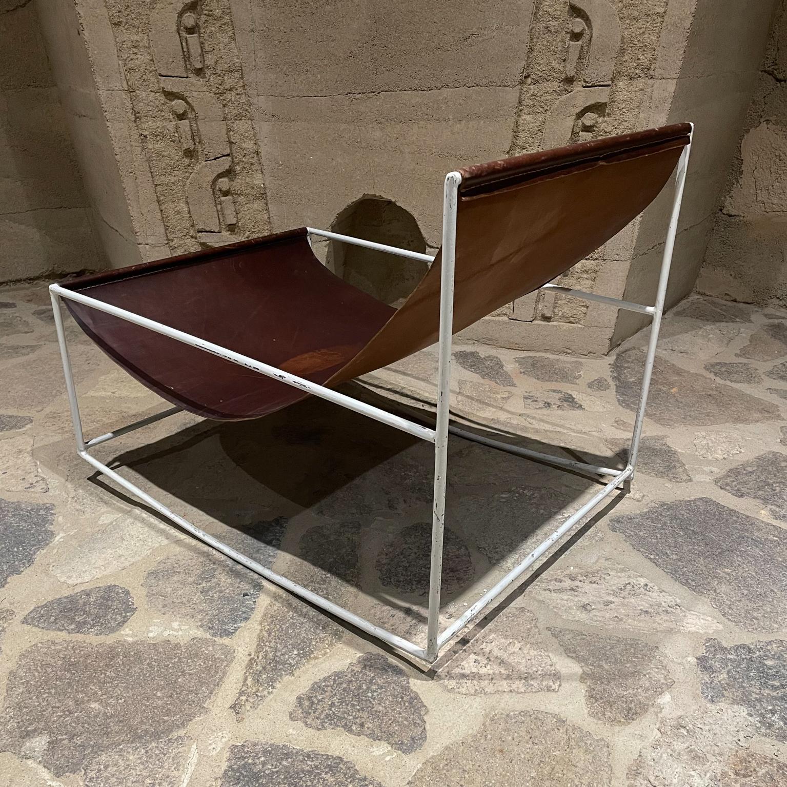 Fauteuil à bascule moderne en cuir sur cadre en fer Muller Van Severen État moyen - En vente à Chula Vista, CA