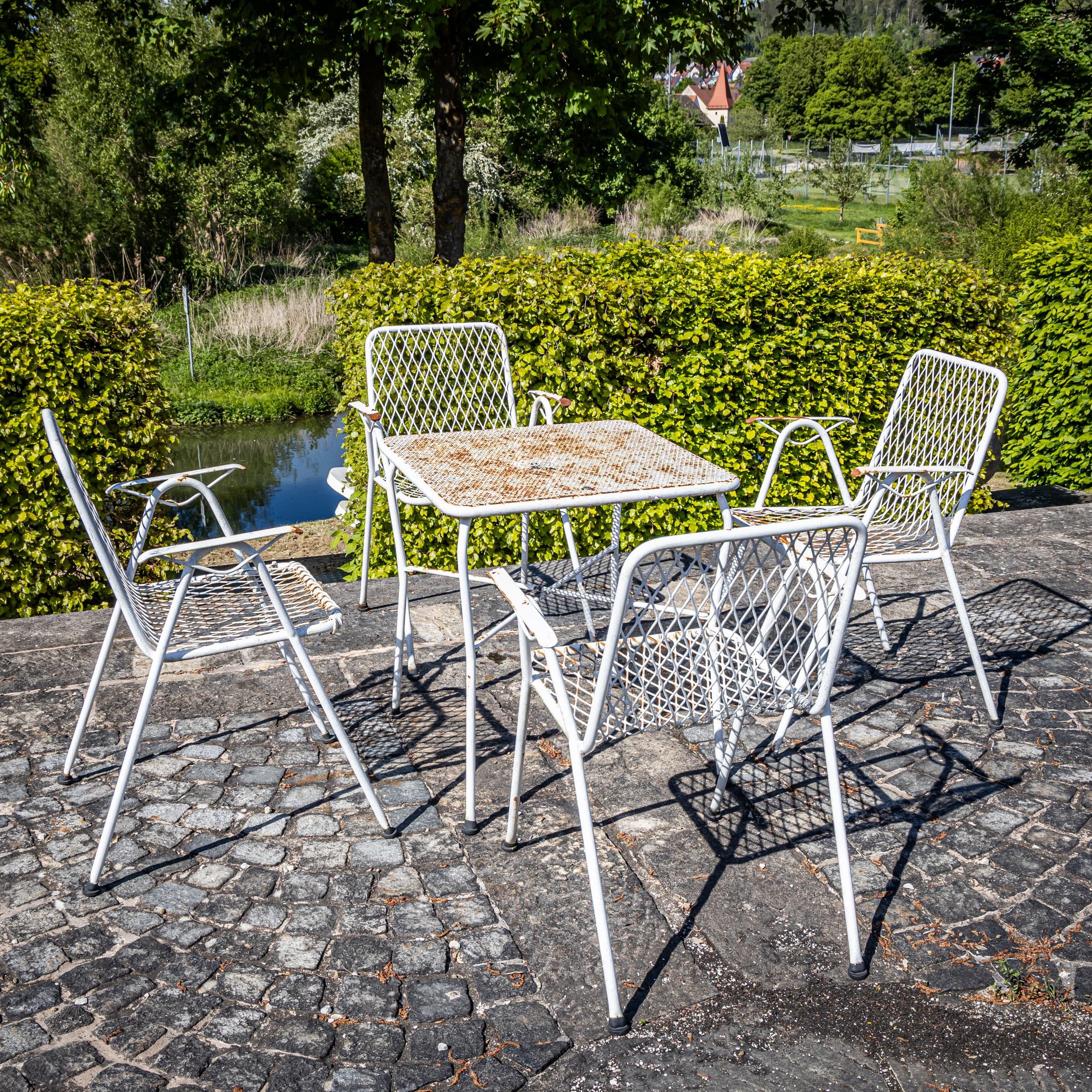 Mid-Century moderno Set da giardino moderno in ferro, probabilmente Italia, metà del XX secolo in vendita