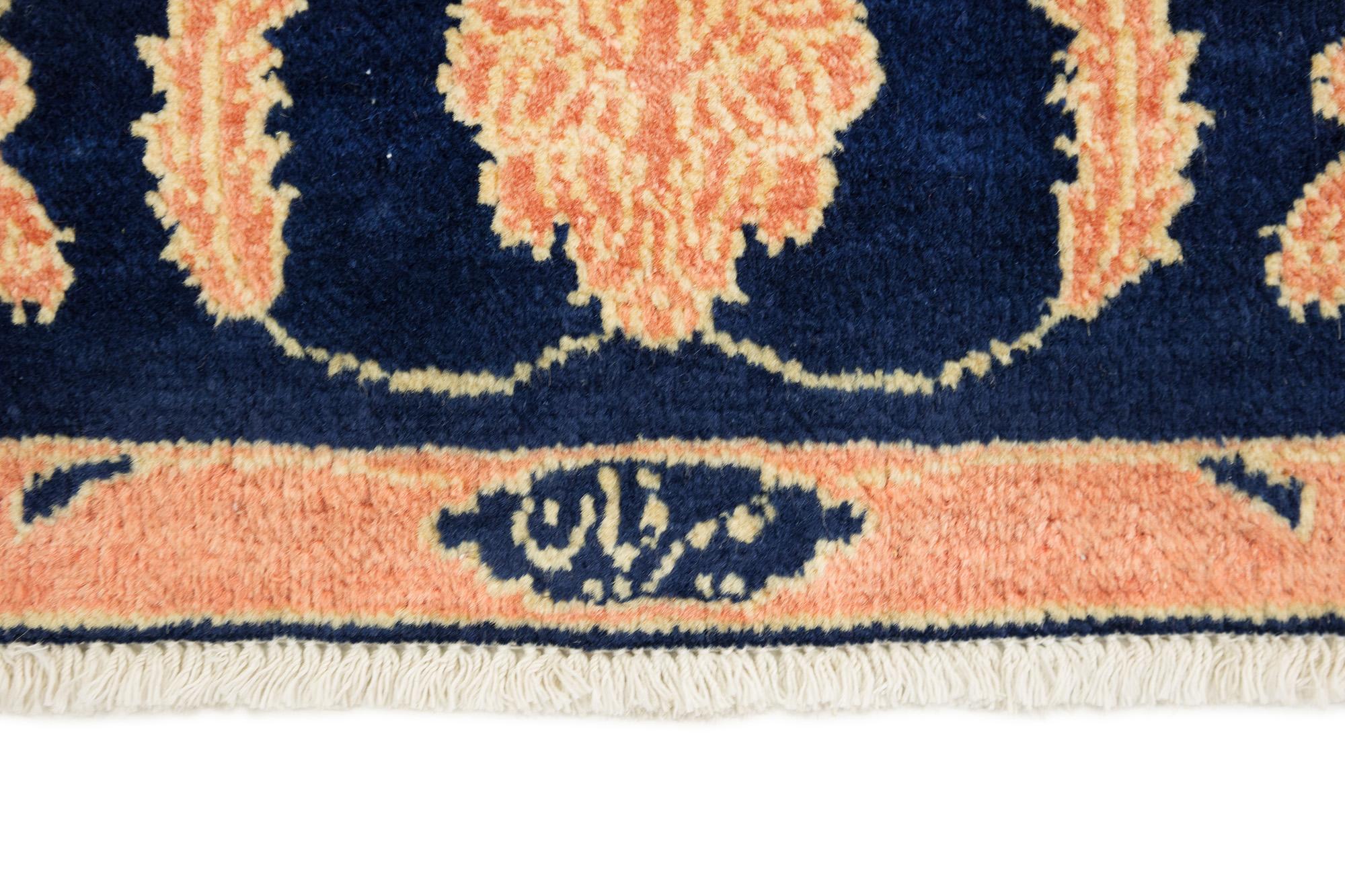 Modern Isfahan (282cm x 192cm, navy blau, neu) im Zustand „Neu“ im Angebot in North Bergen, NJ
