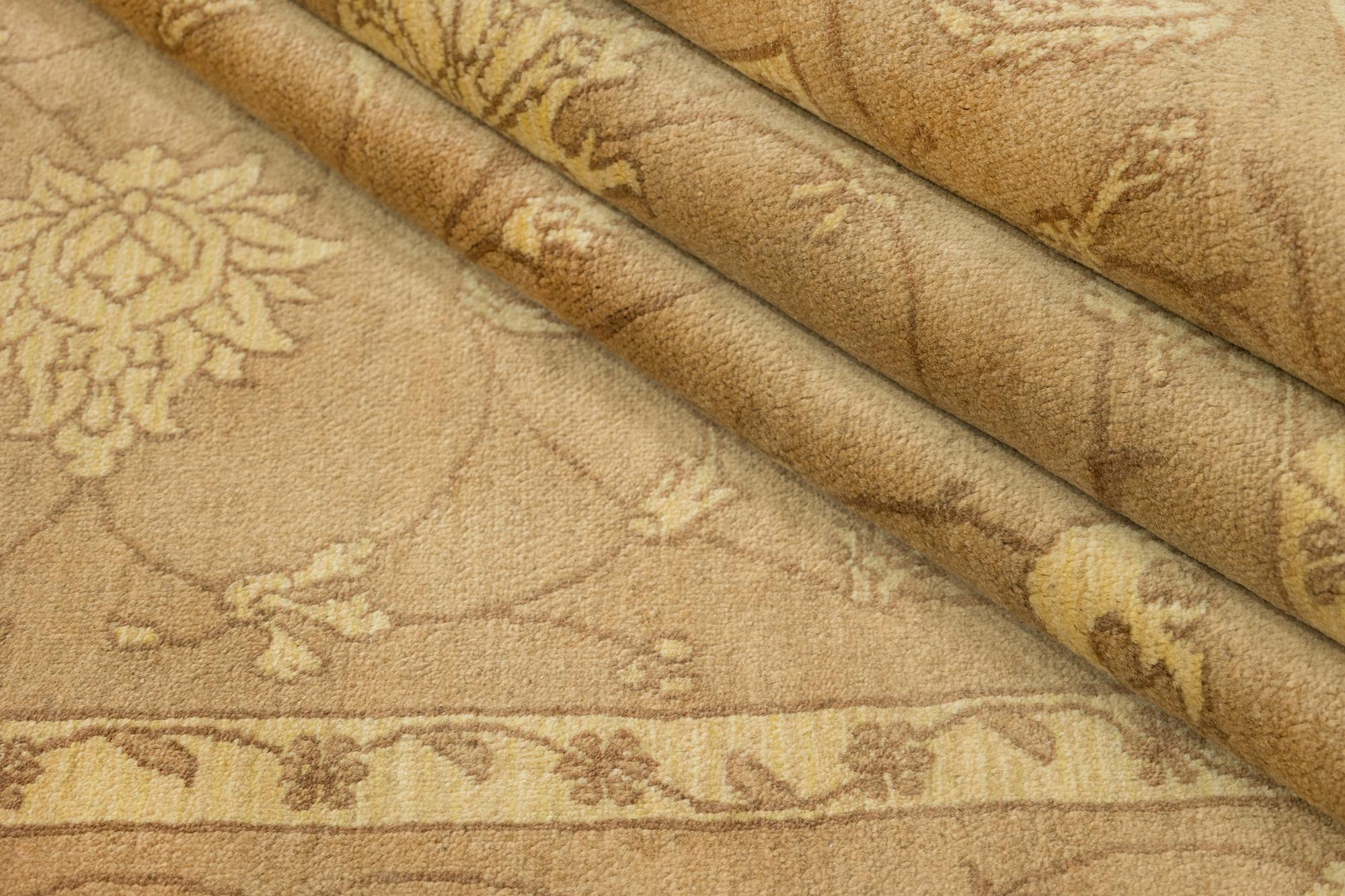 Modern Isfahan (Beige- und Hellbrauntöne, neu, 315cm x 202) im Angebot 1