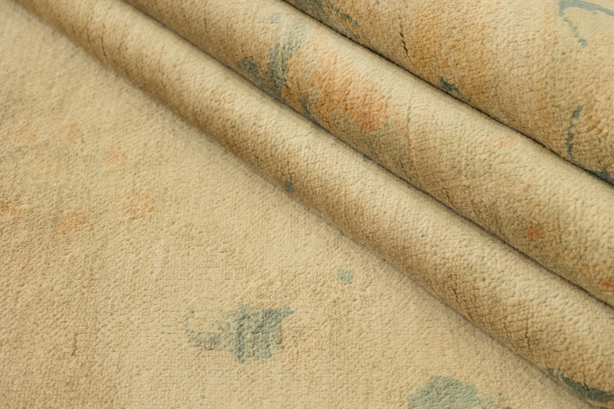 Moderner Isfahan Teppich, handgeknüpft, 12.5x9.6 ft - Beige & Soft Blue im Angebot 1