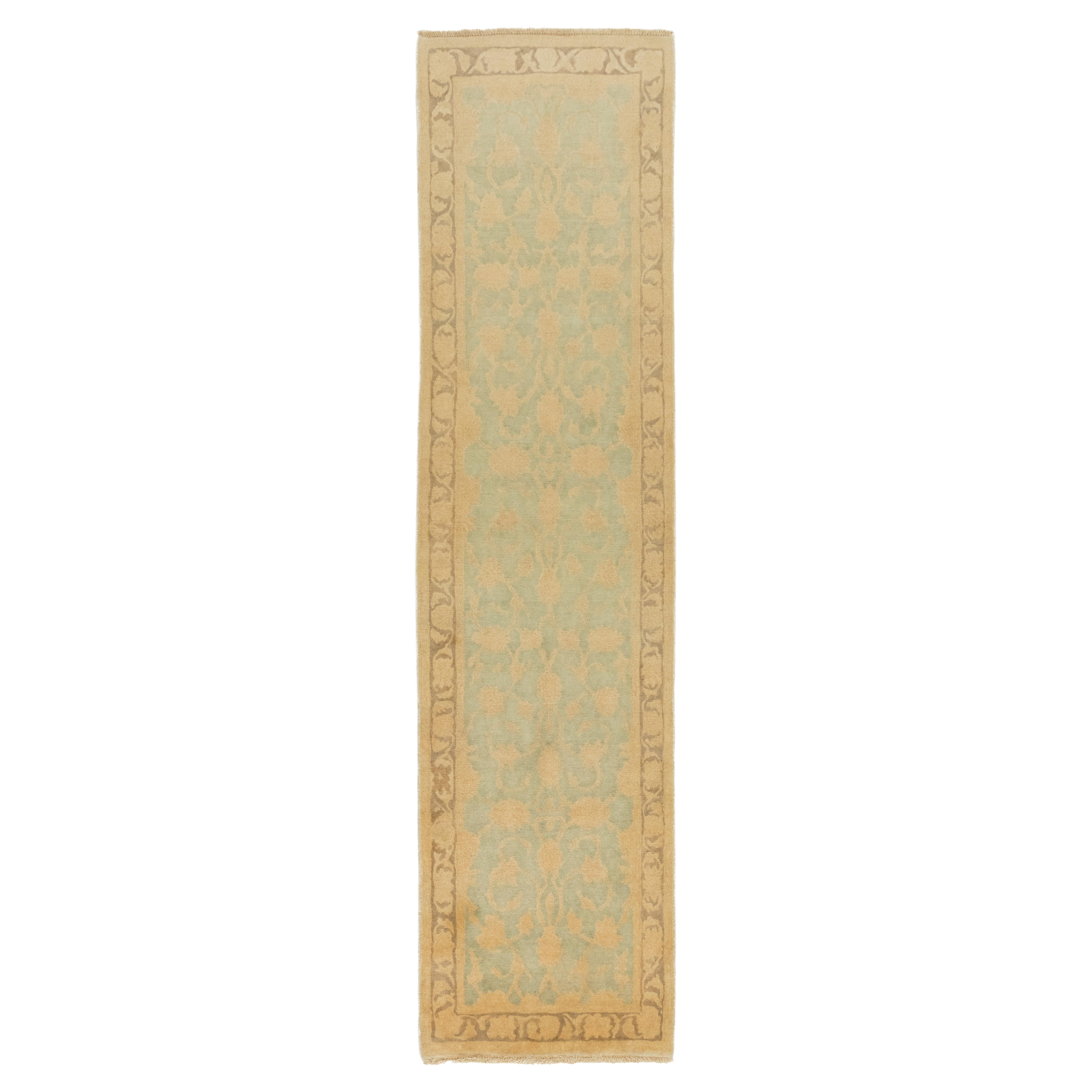 Tapis de course moderne Isfahan, noué à la main, 10.2 × 3.4 ft - Beige, Green and Brown en vente