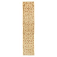 Moderner Isfahan Läufer, handgeknüpft, 11,7 × 2,6 ft - Beige und Soft Brown